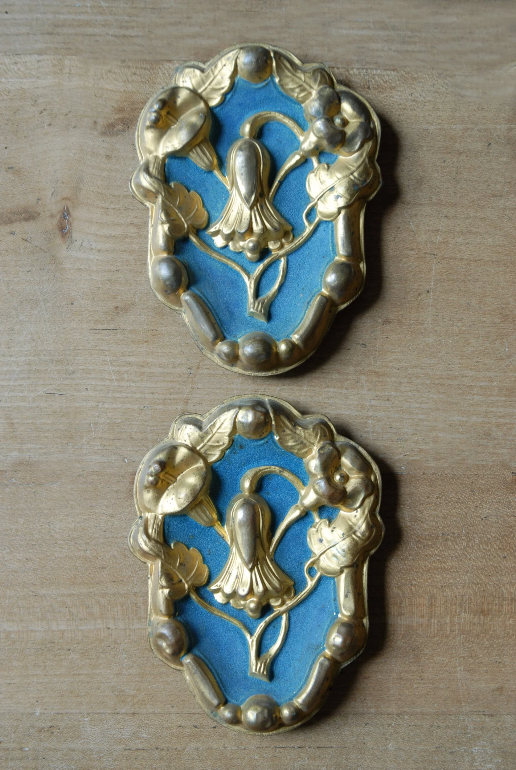 SIZED 1573 Curtain Shields Antique.JPG