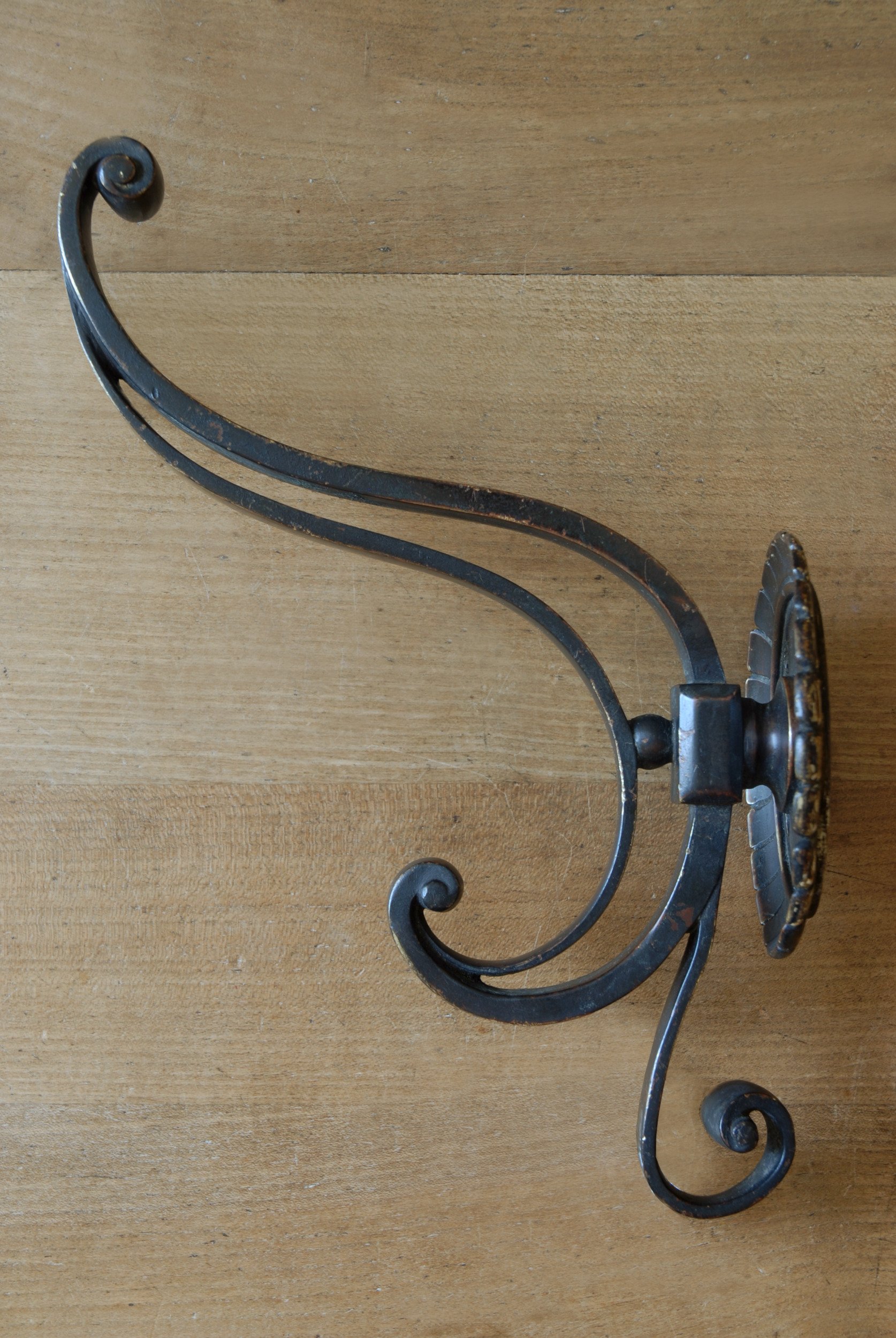 SIZED 1600 Bronze Antique Hook Waterandwooduk.JPG