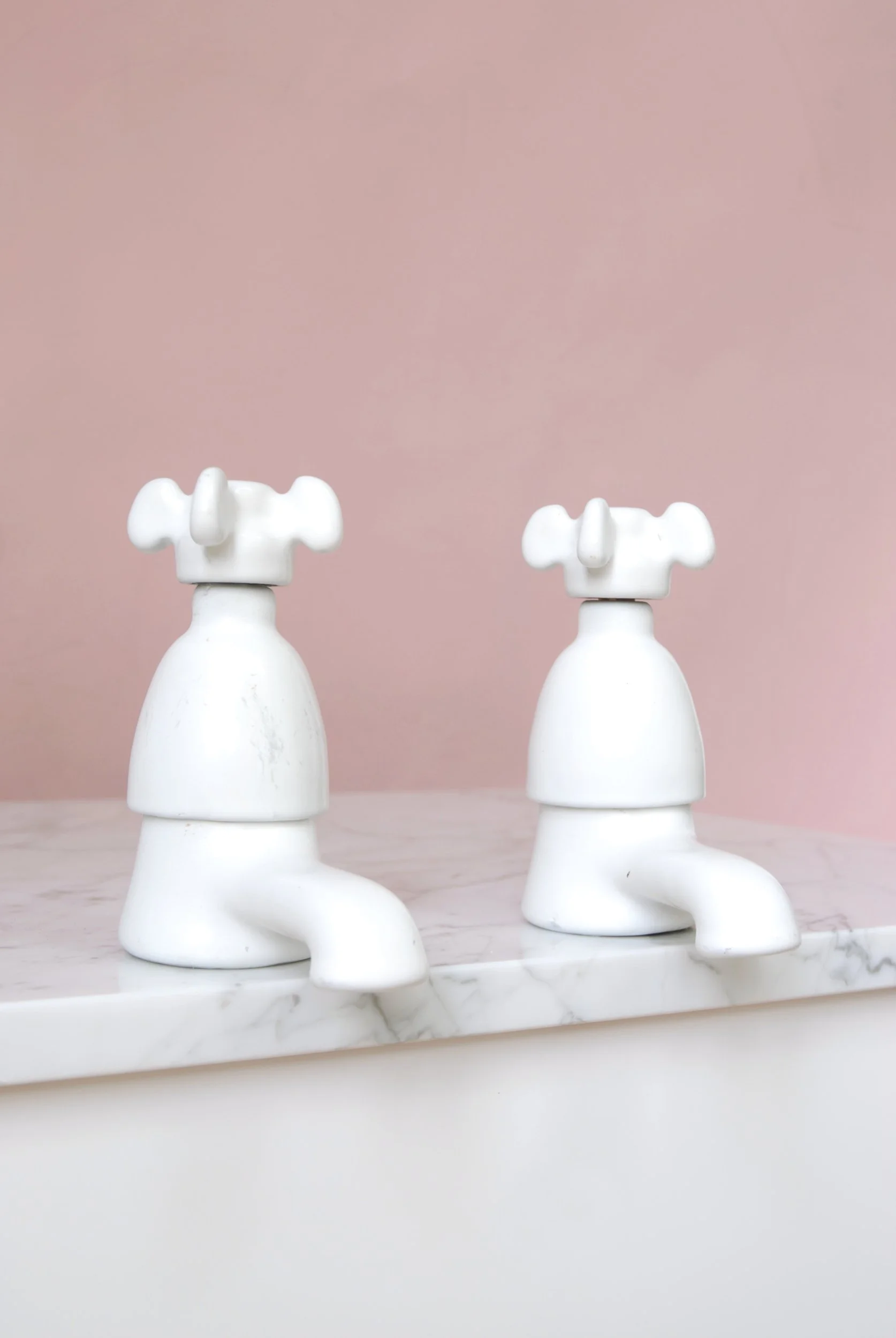 SIZED 1440 Vintage Taps White Enamel Waterandwooduk.JPG