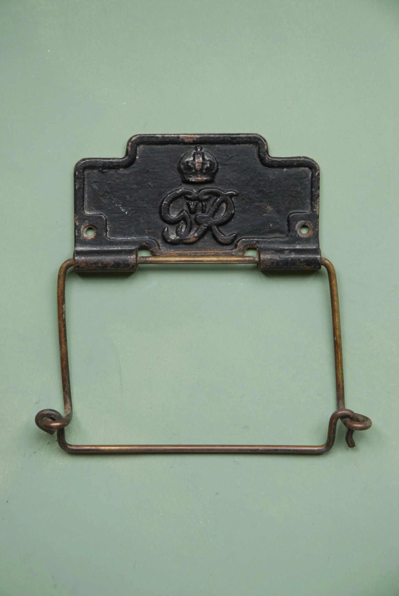 SIZED 1325 Waterandwooduk Toilet Roll Holder.JPG