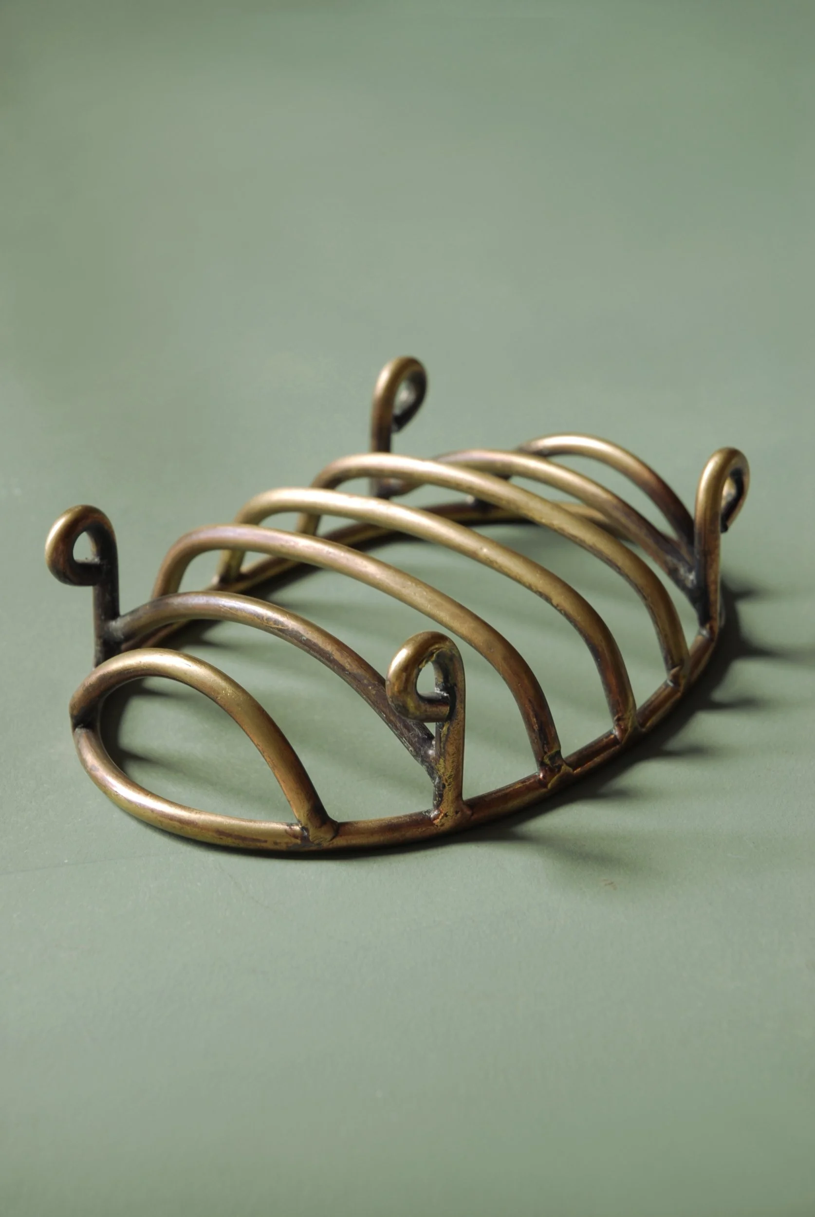 SIZED 1605 Antique Brass Soap Dish.JPG