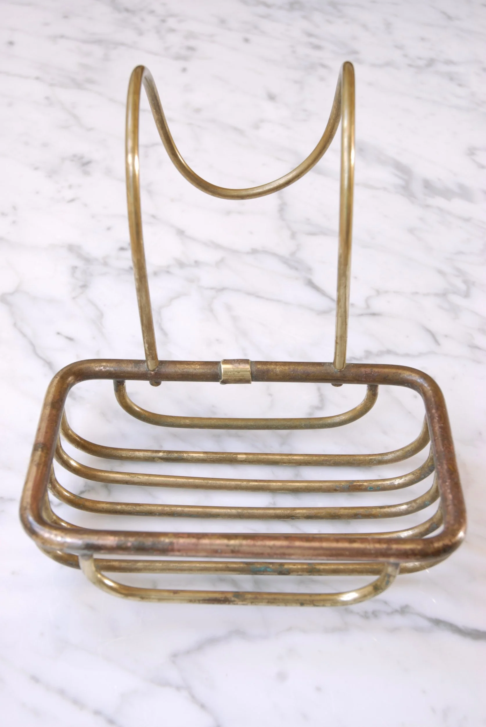 SIZED 1506 Brass Soap Tray Roll Top Bath.JPG