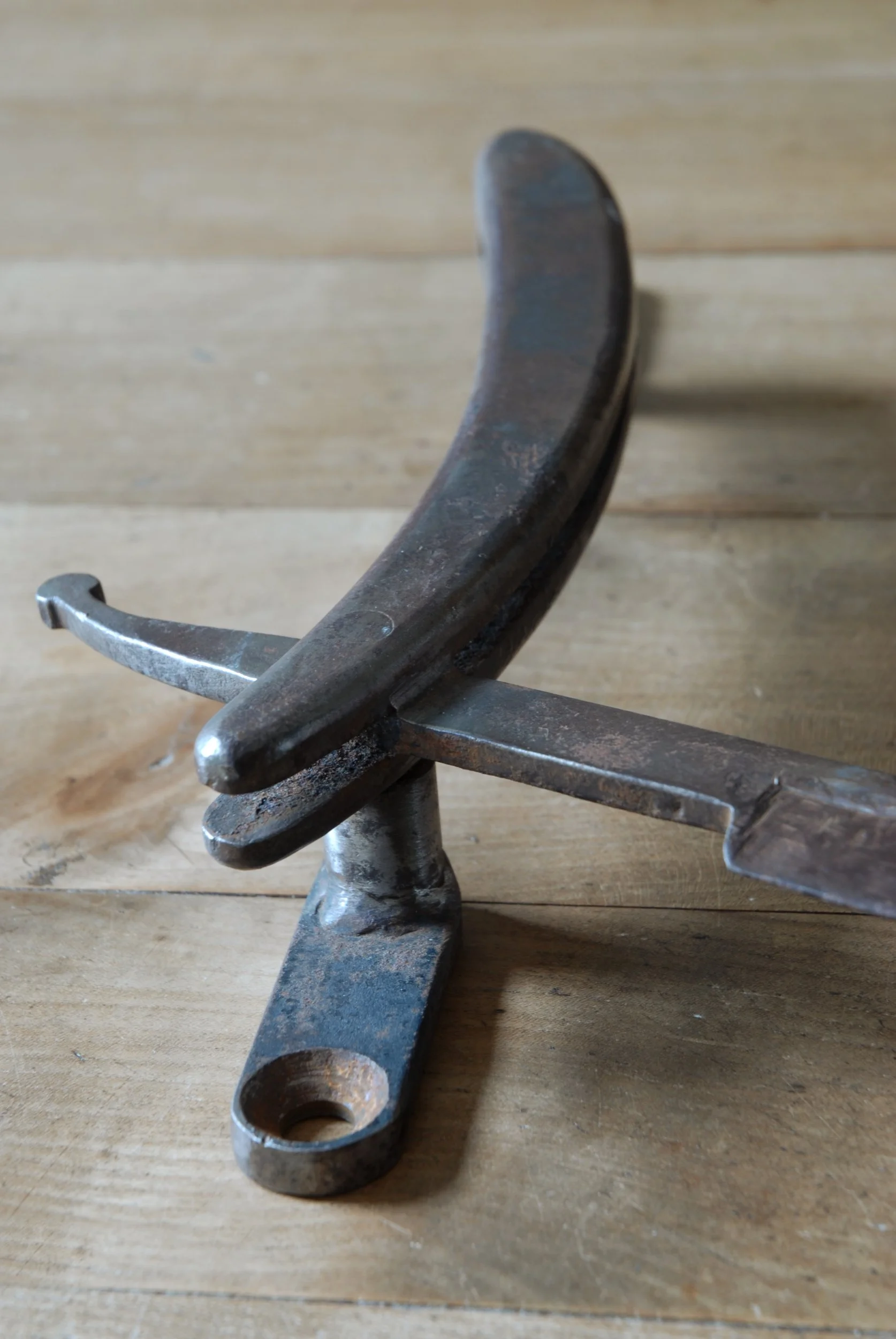 SIZED 1593 Door Pull French.JPG