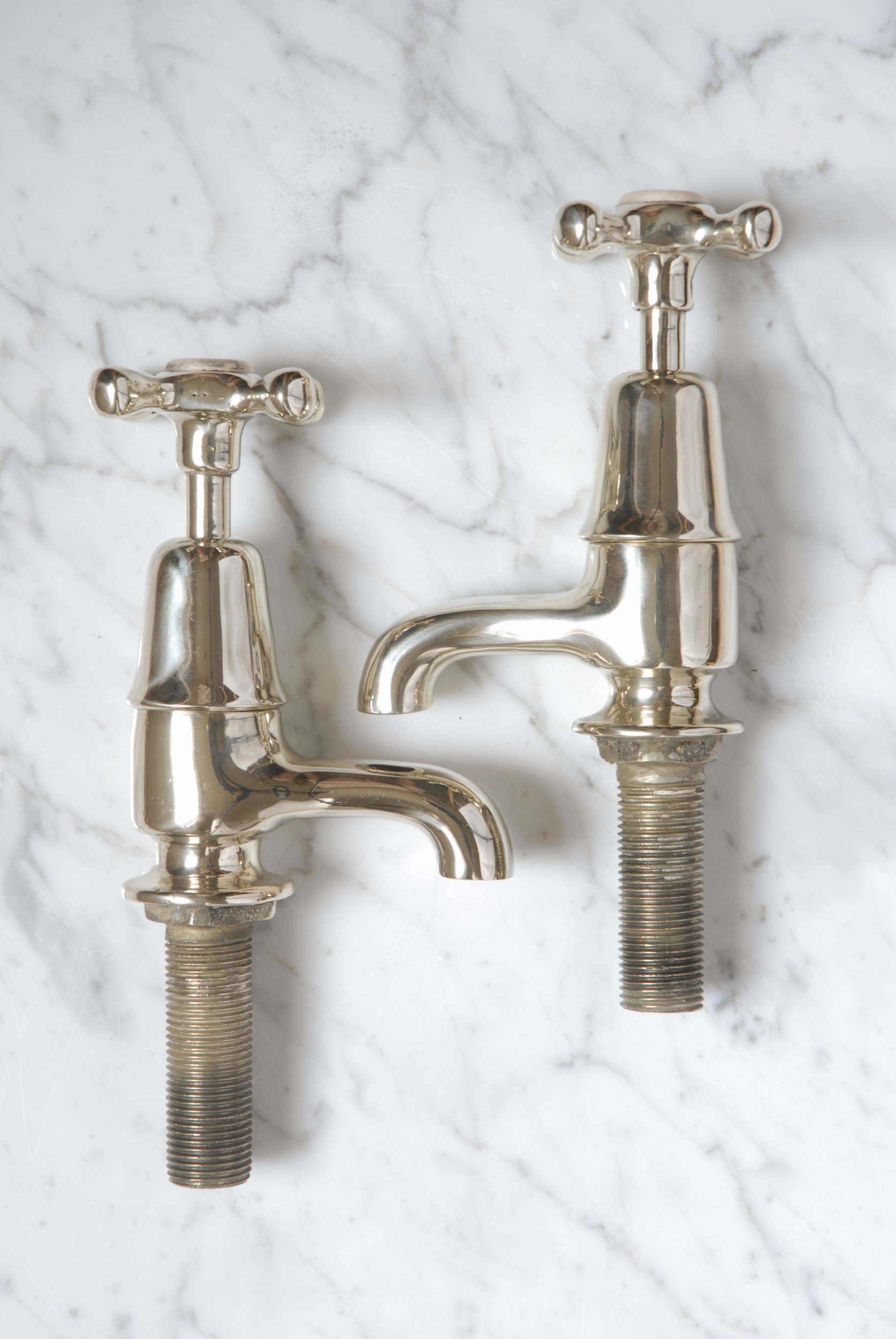 SIZED 1572 Nickel Brass Basin Taps Antique.JPG