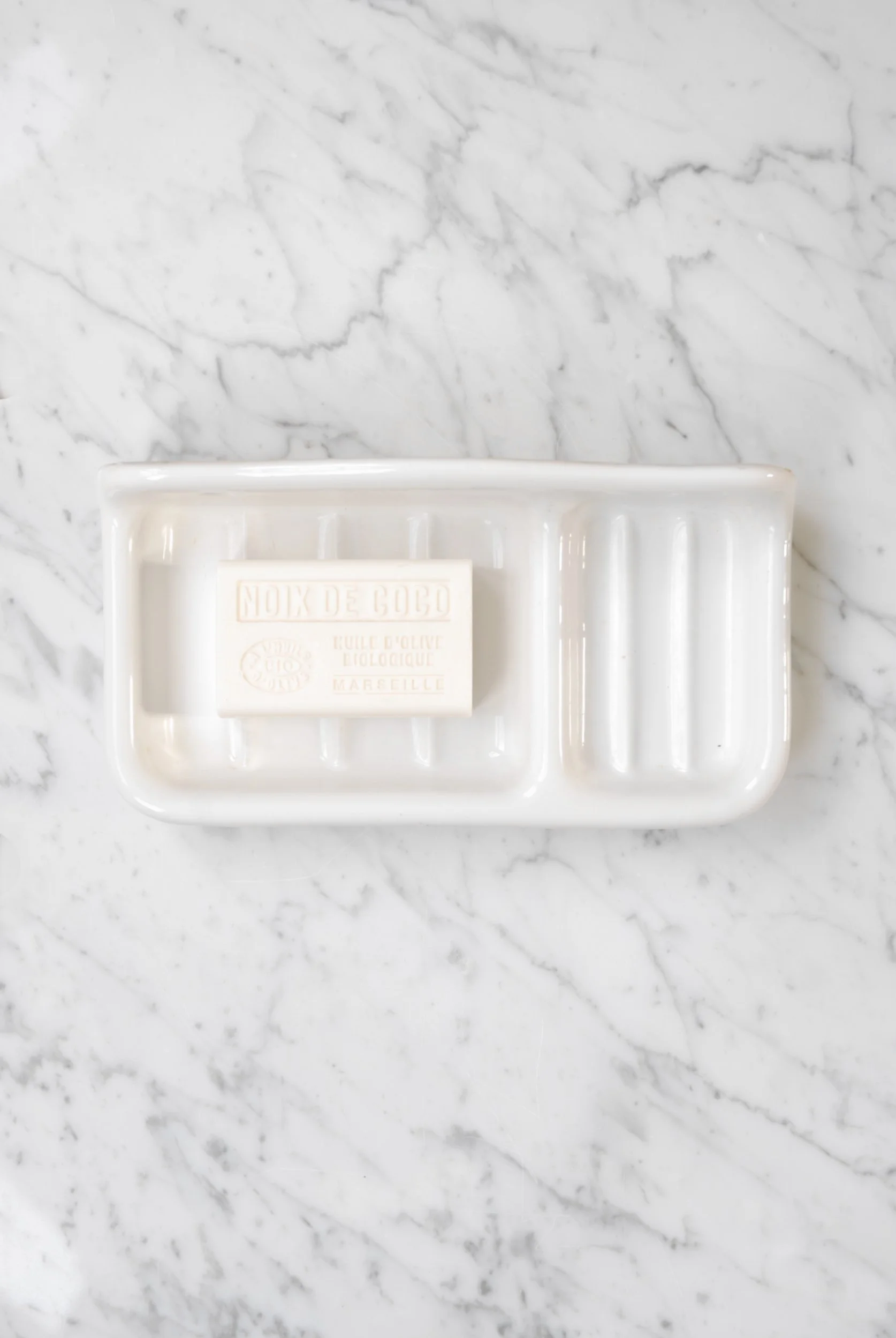 SIZED 1484 Vintage French Soap Dish.JPG