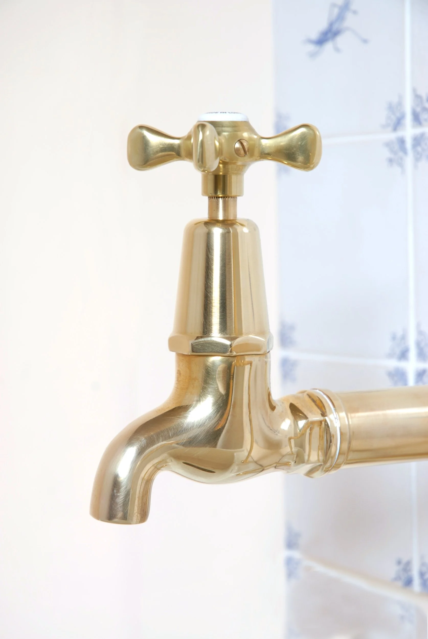 SIZED 1295 Brass Bib Taps.JPG
