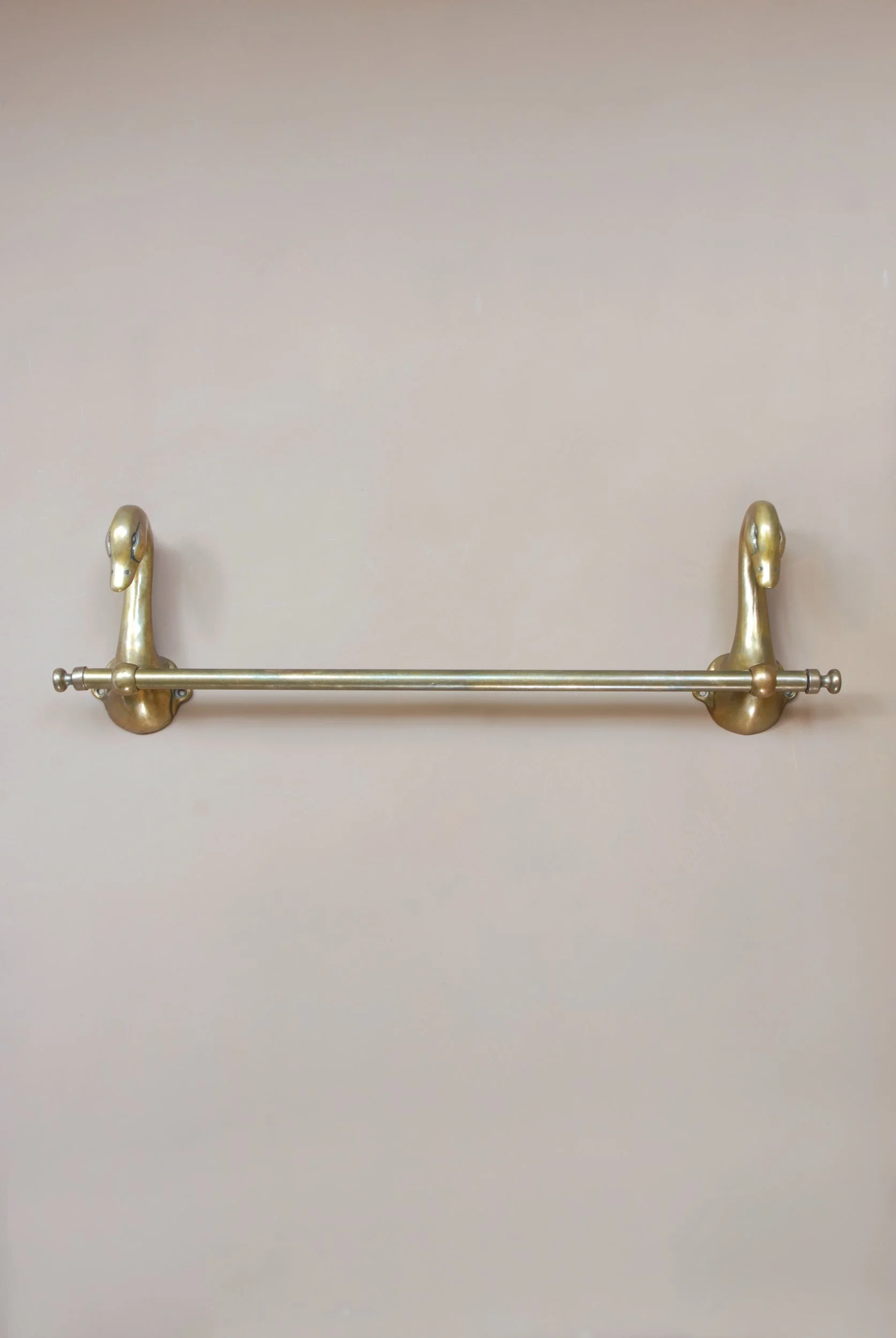 SIZED 1217 Bronze Swan Antique Towel Rail.JPG