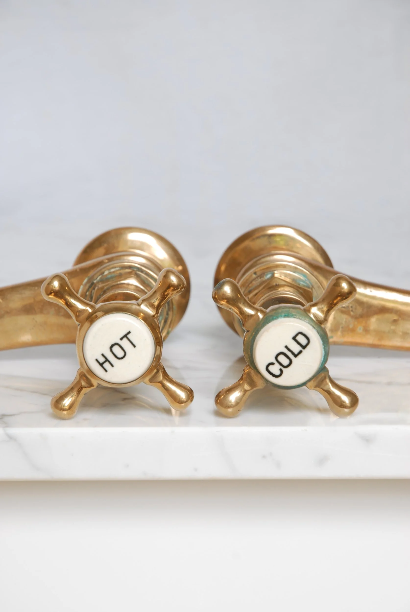 SIZED 1571 Antique Brass Sink Taps.JPG