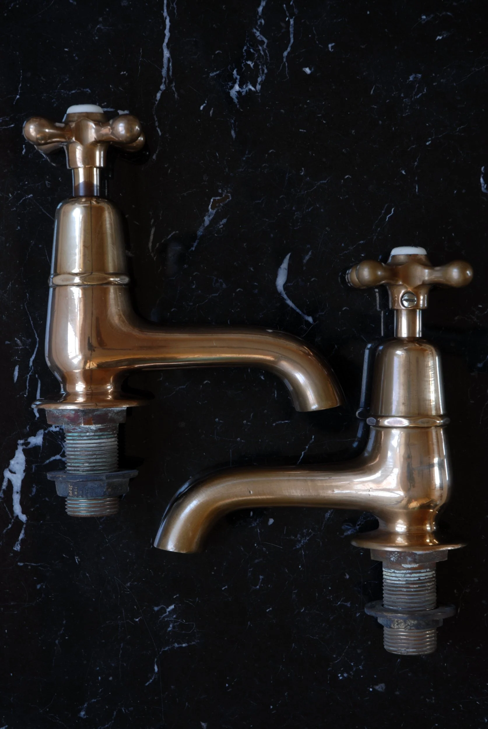 SIZED 1353 Brass Large Bath Taps Antique.JPG