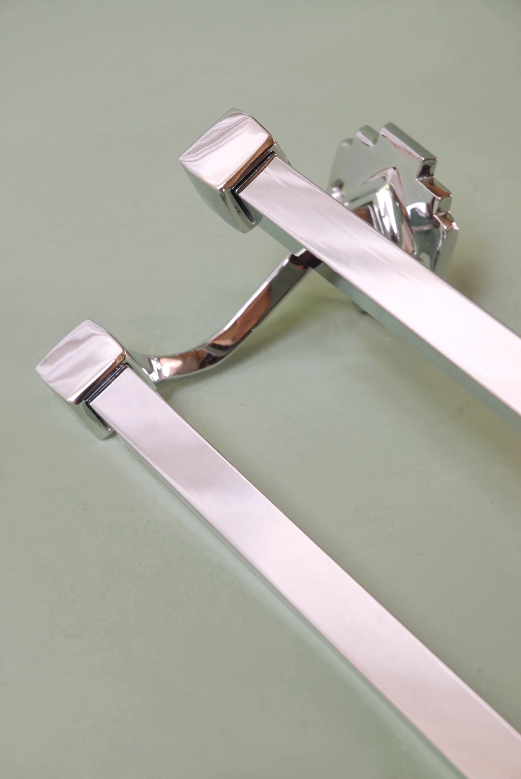 SIZED 1561 Art Deco Towel Bar Waterandwooduk.JPG