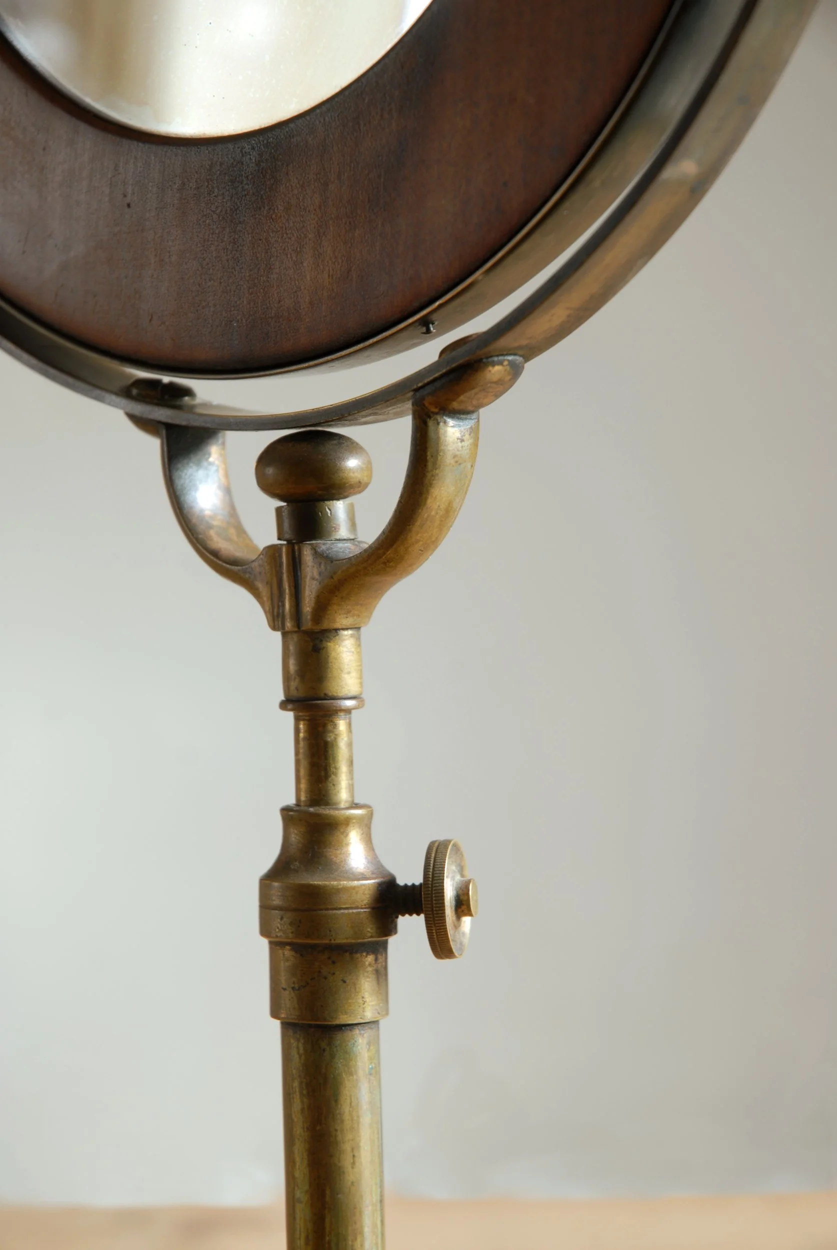 SIZED 1501 Victorian Shaving Mirror Waterandwooduk.JPG