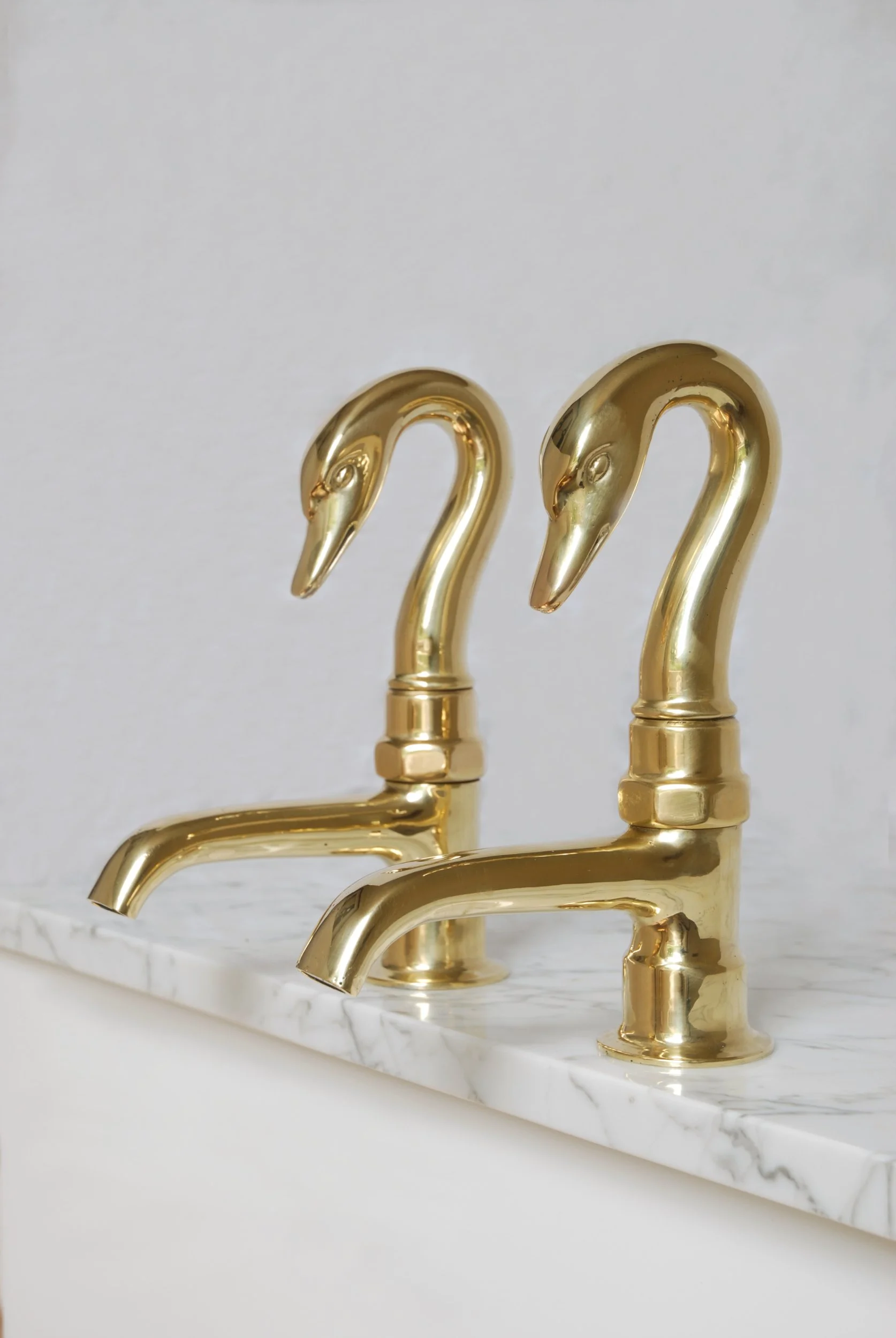 SIZED 1570 Brass Antique Swan Taps.JPG