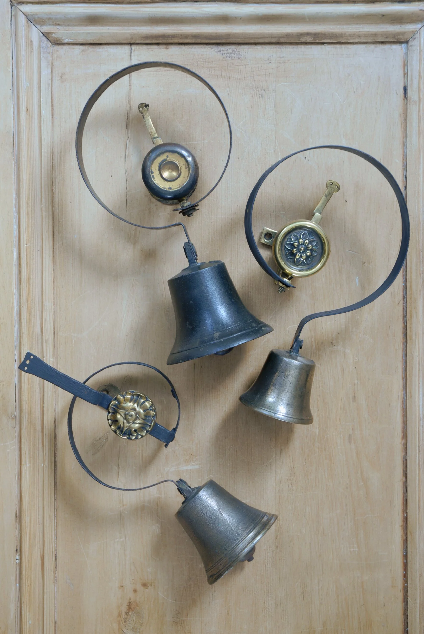 SIZED 1427 Victorian Antique Door Bell.JPG