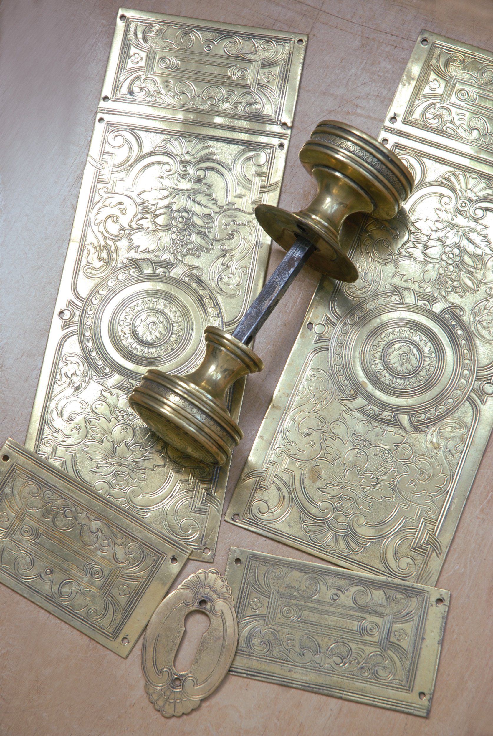 Victorian Rim Lock Set