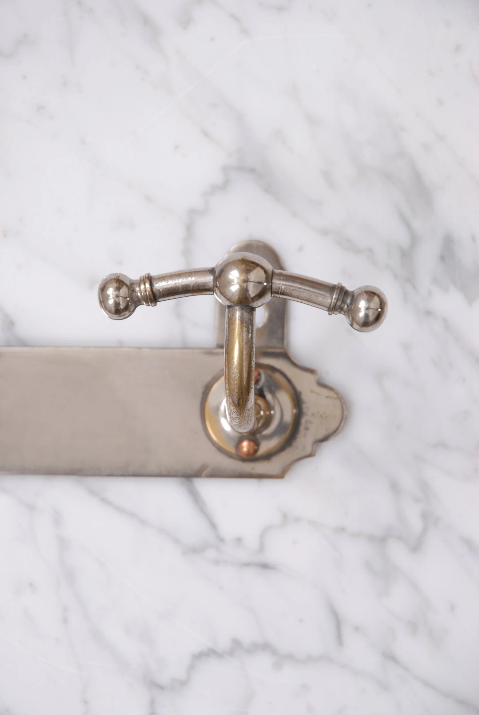 SIZED 1452 Hooks Nickel Antique Brass.JPG