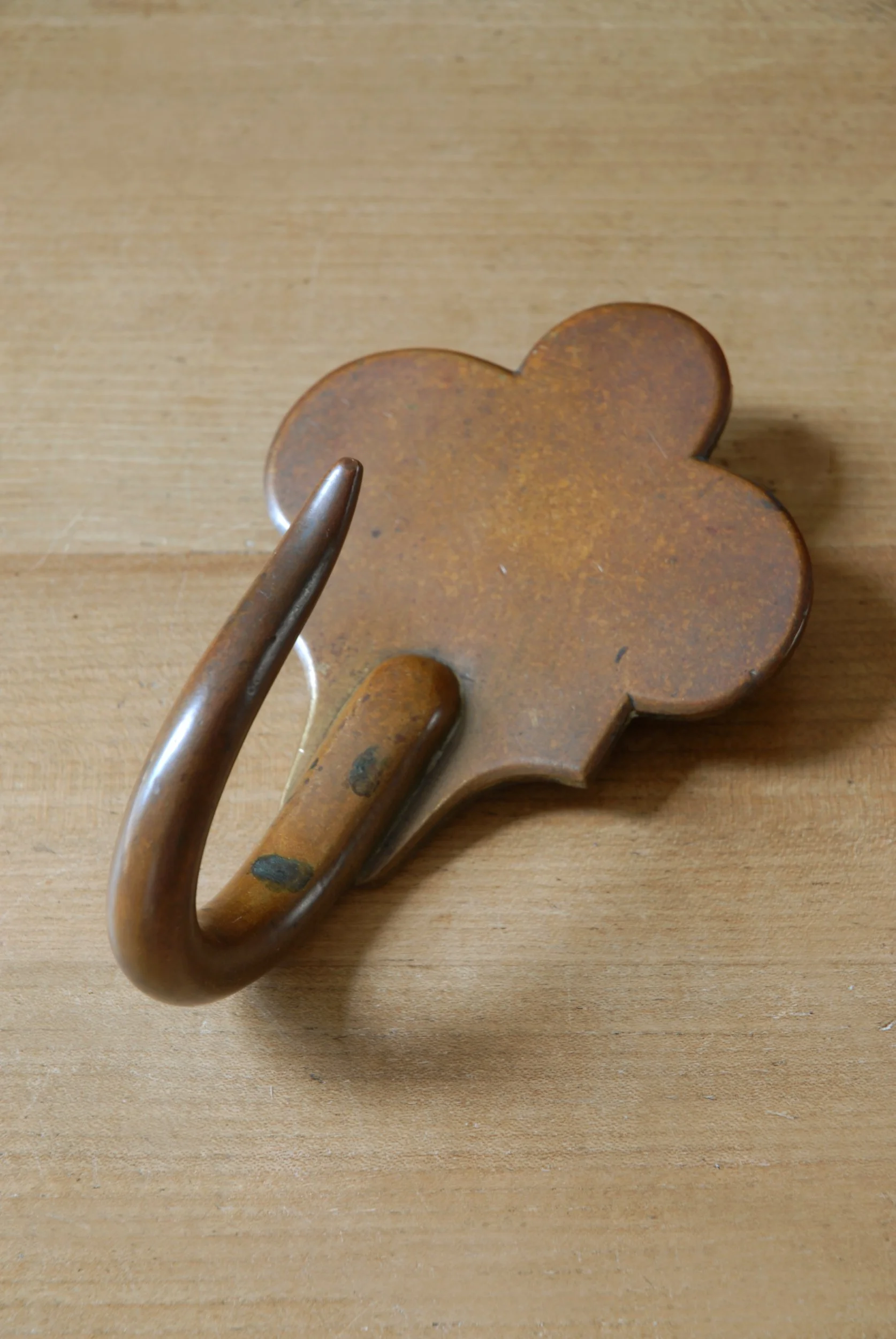 SIZED 1584 Brass Hooks.JPG