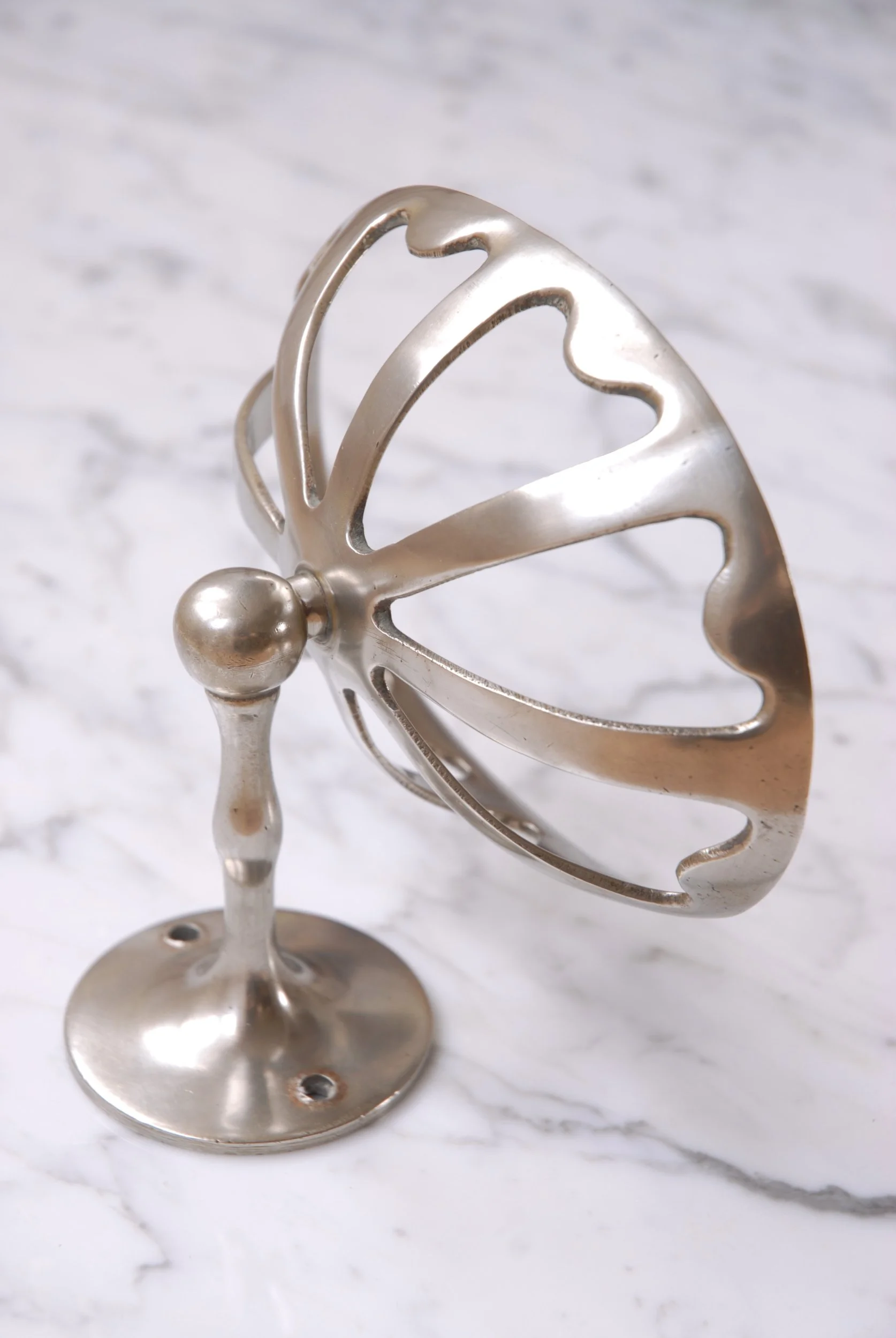 x1 Vintage Nickel Soap Dish