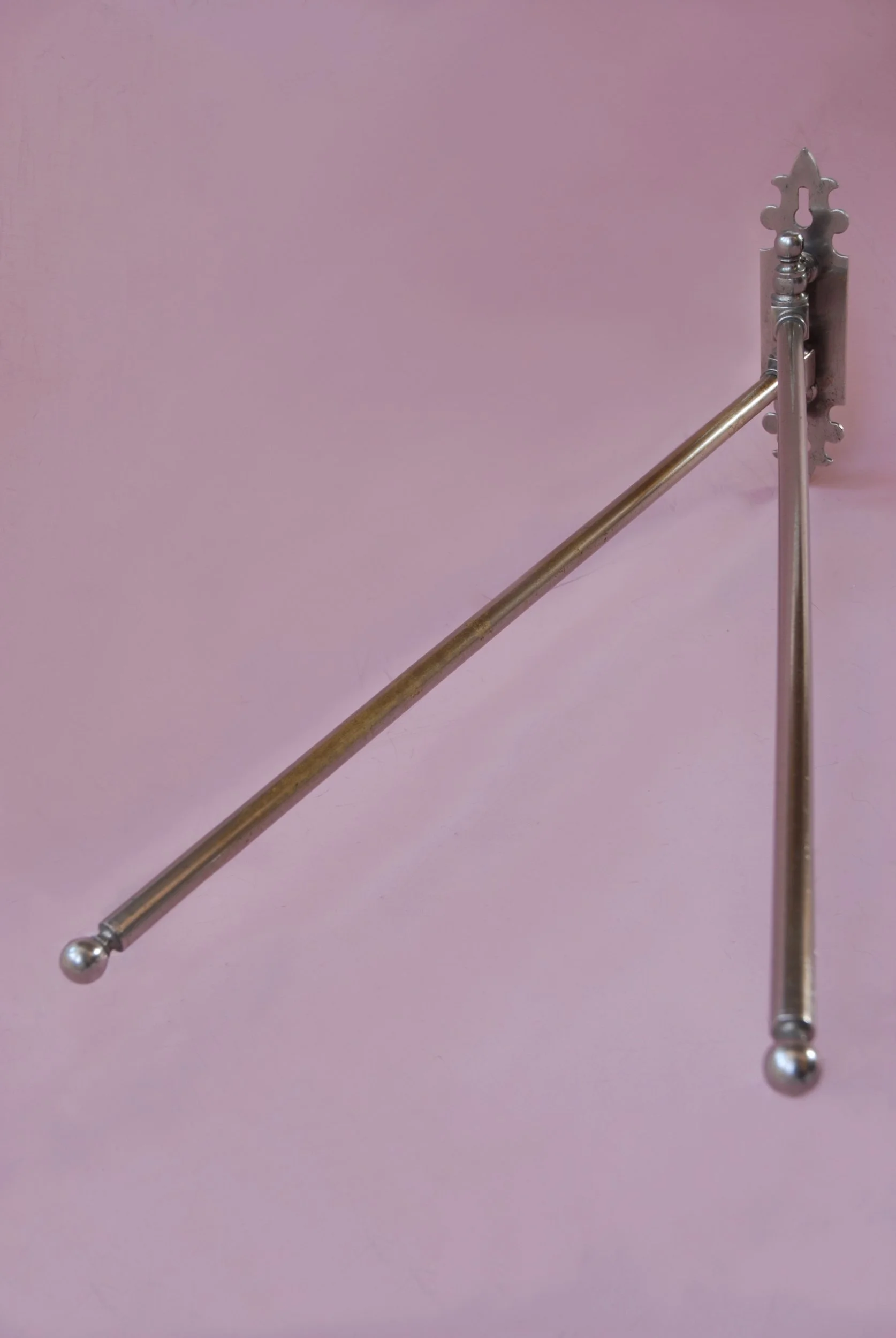 SIZED 1491 Towel Bar Rail Antique.JPG