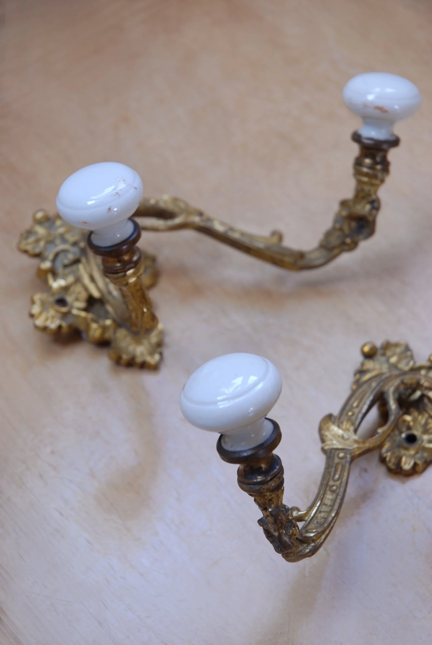 SIZED 1395 Antique Brass Hooks.JPG