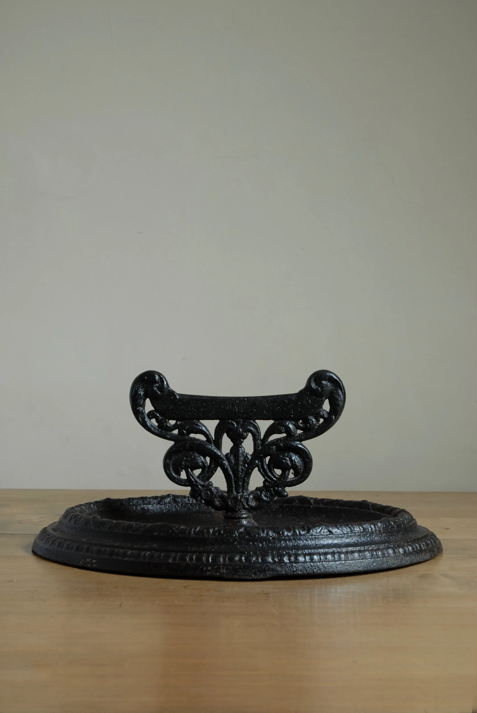 SIZED 1574 Regency Boot Scraper.JPG