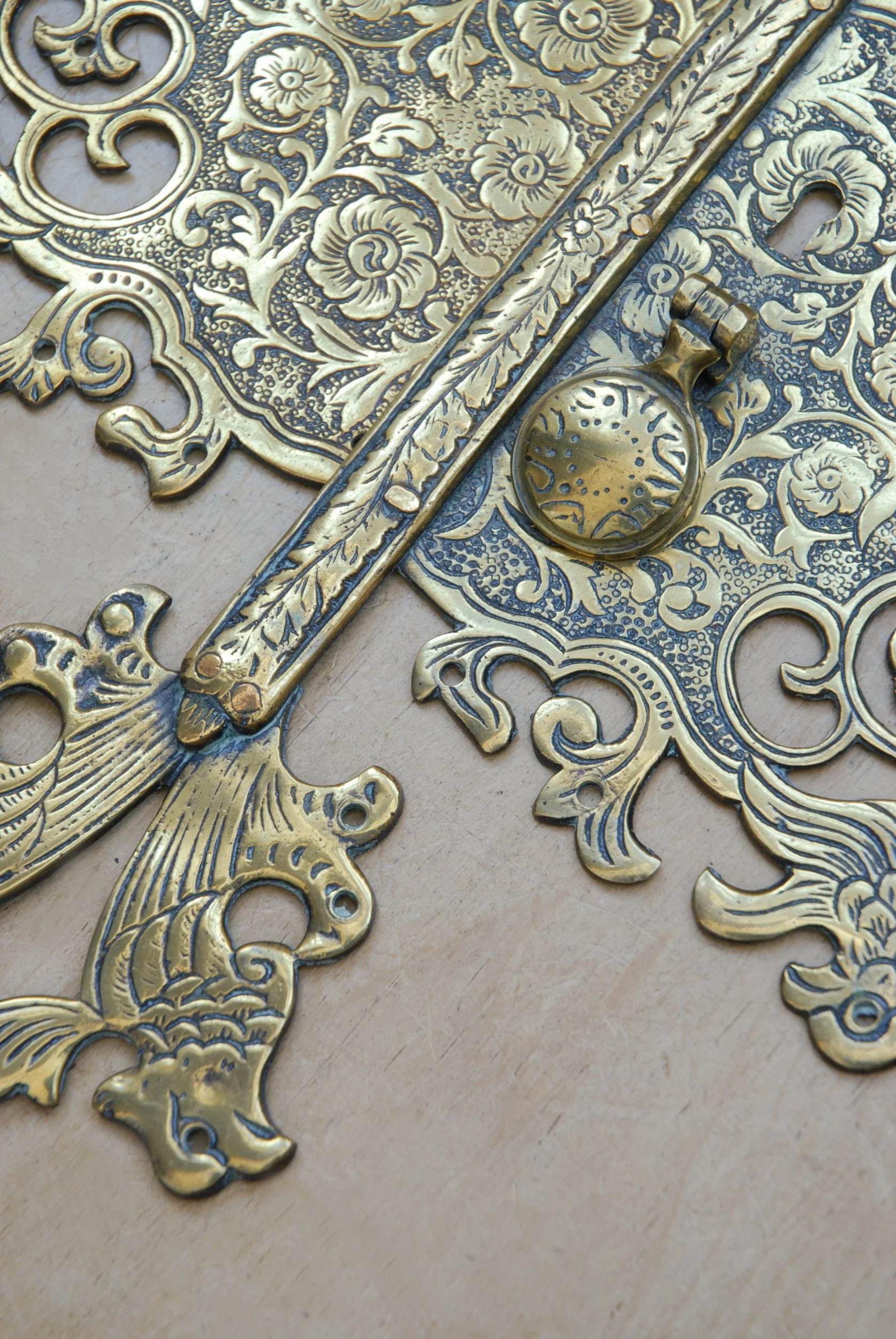 SIZED 1492 Brass Fingerplate Antique Waterandwooduk.JPG