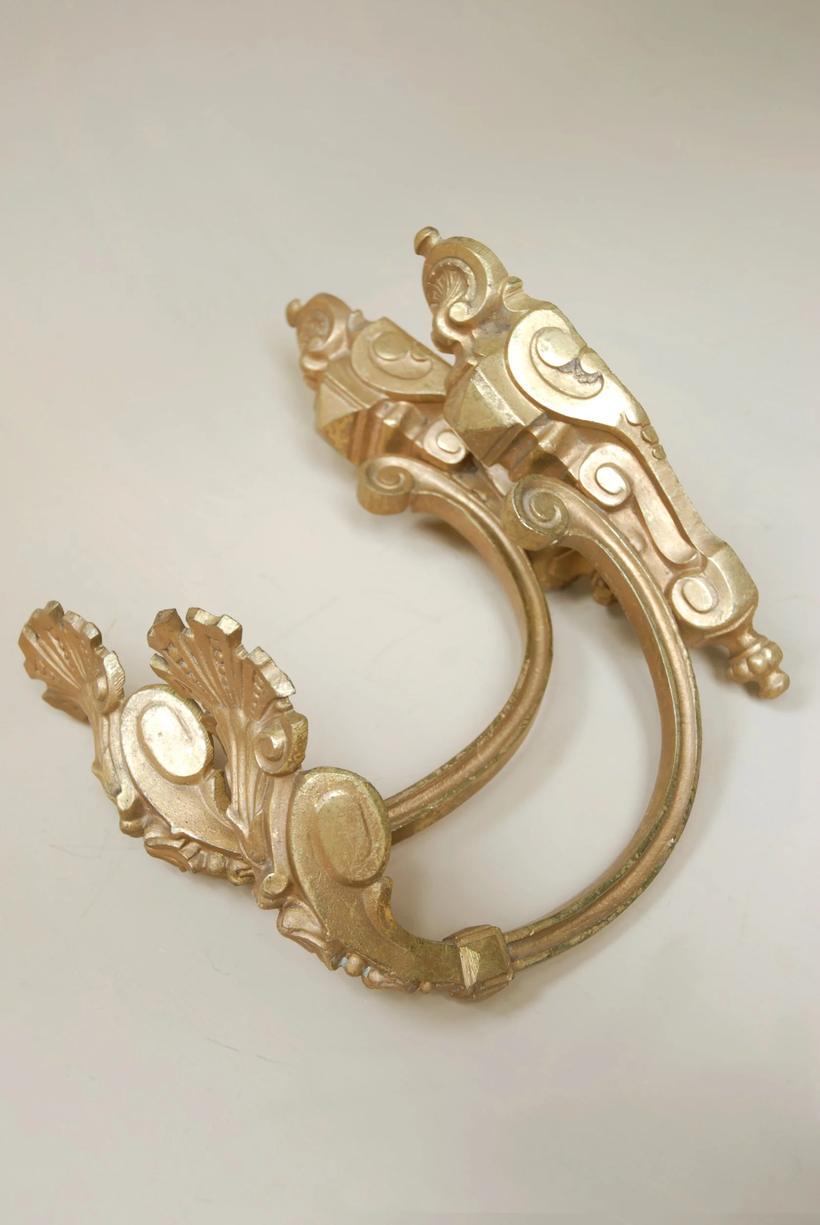 SIZED 1422 Brass Curtain Ties Gilt.JPG