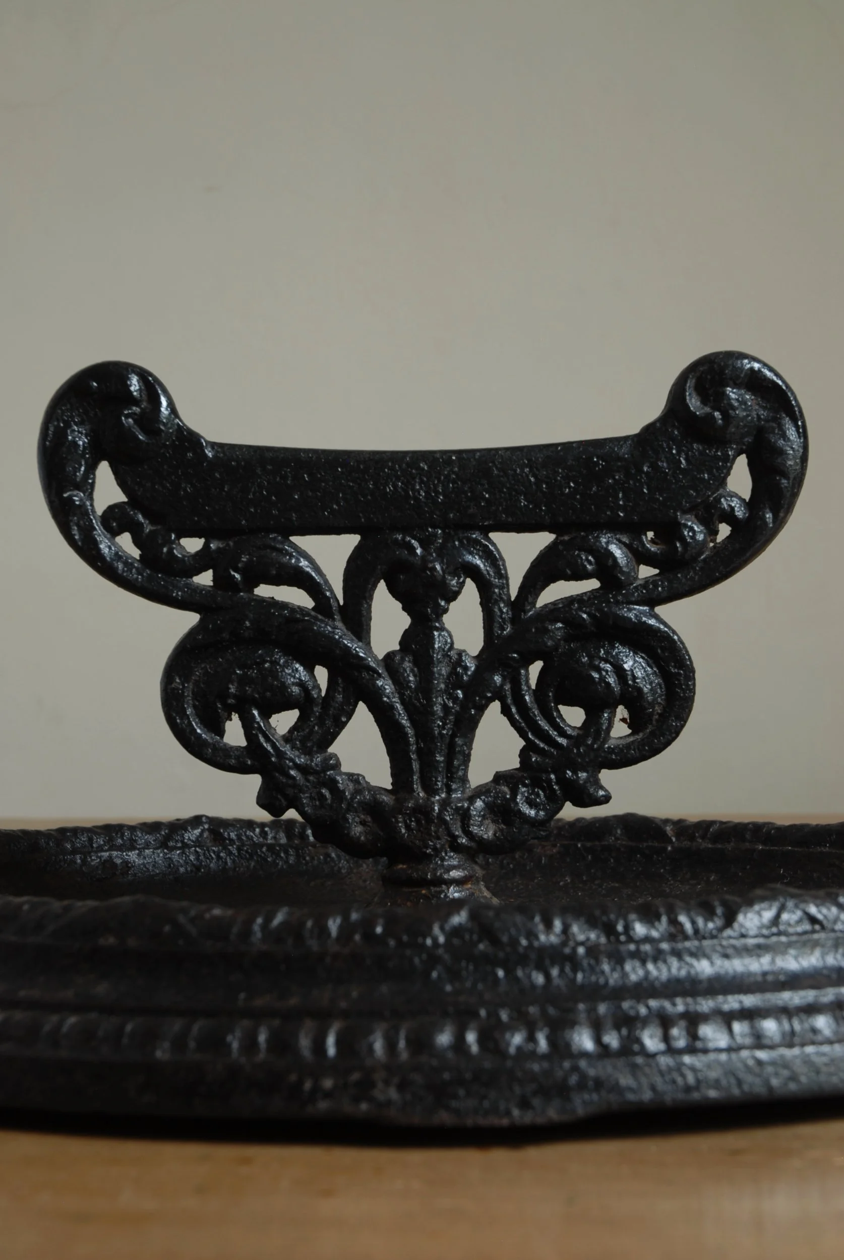 SIZED 1574 Boot Scraper Antique.JPG