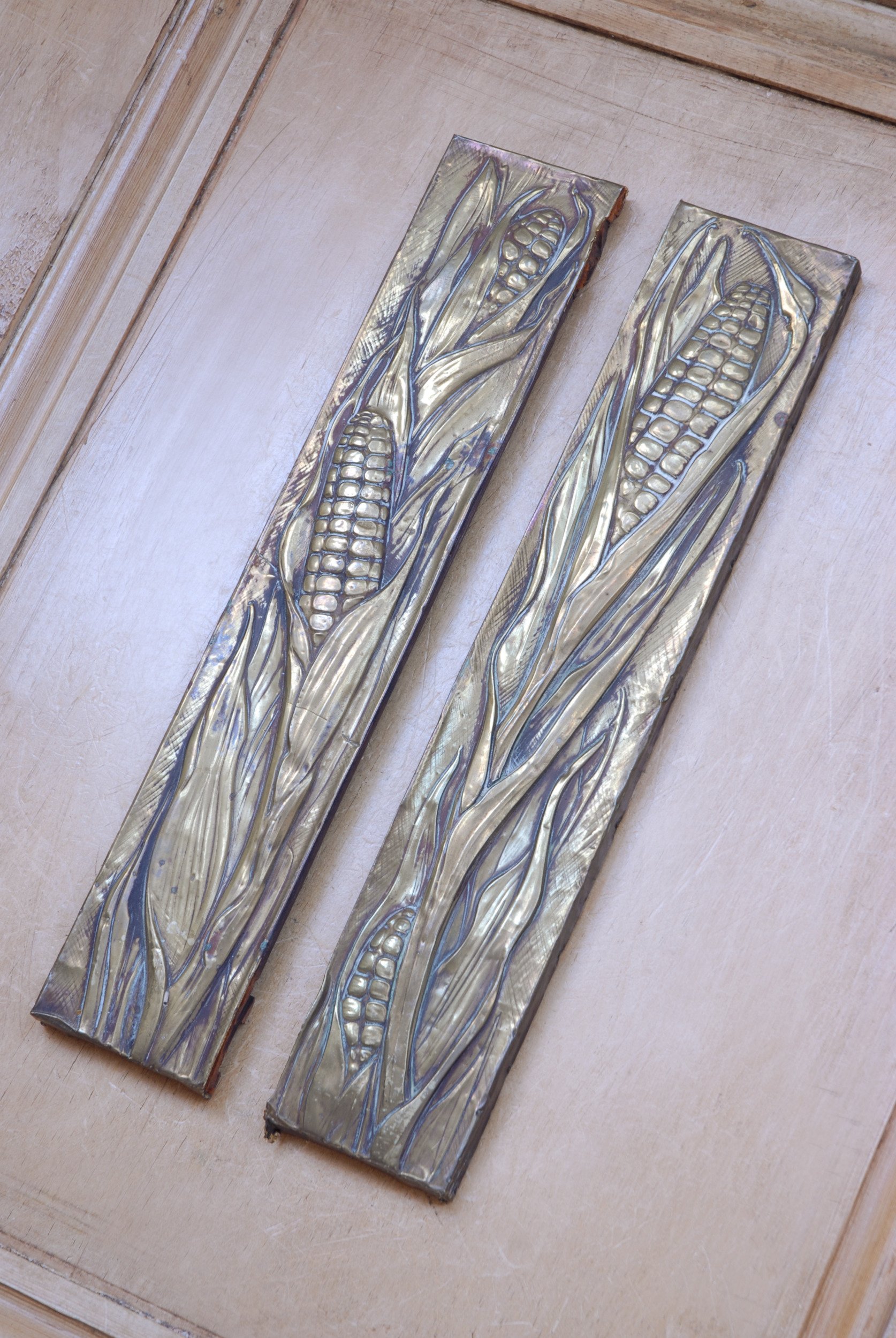 SIZED 1447 Brass Fingerplates Vintage.JPG