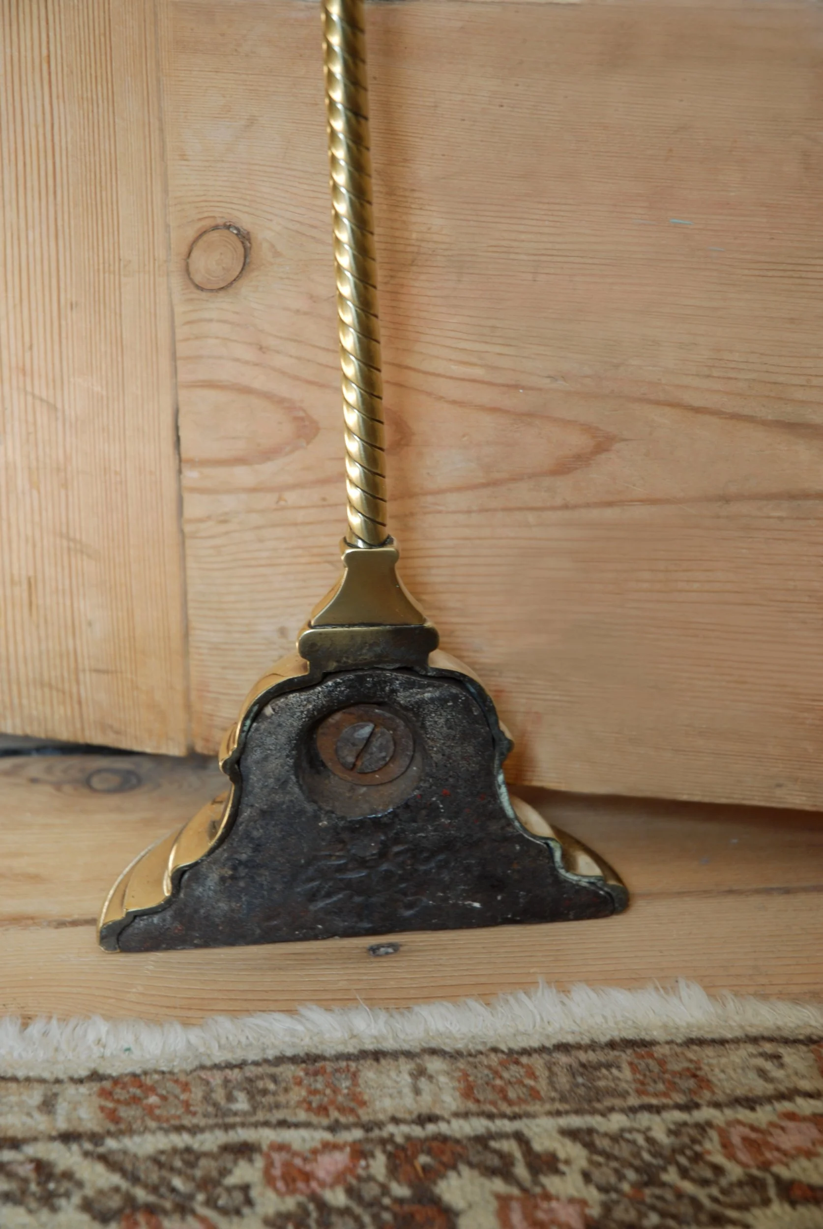 SIZED 1536 Brass Doorstop.JPG