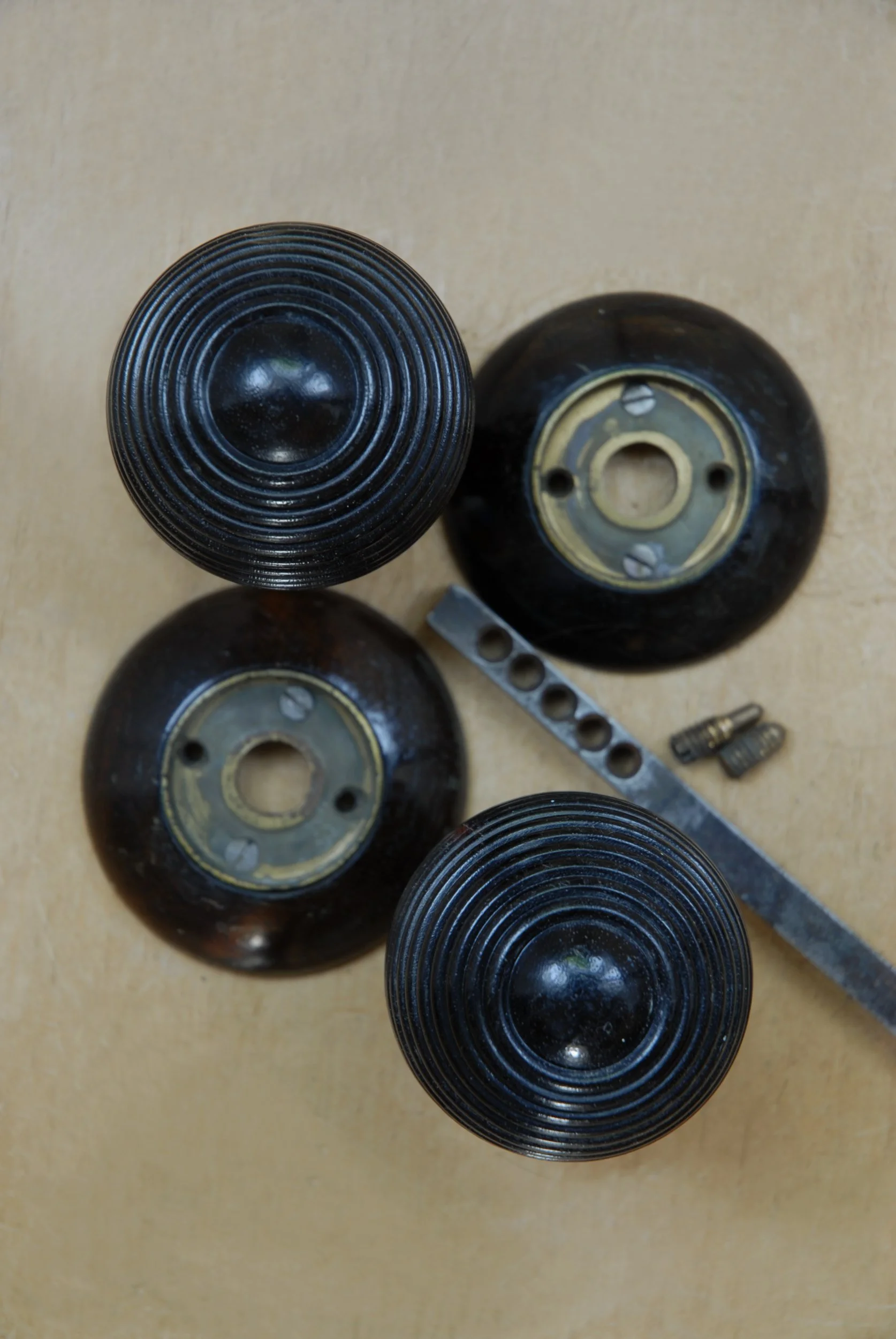 SIZED 1399 Antique Beehive Wooden Door Knobs.JPG