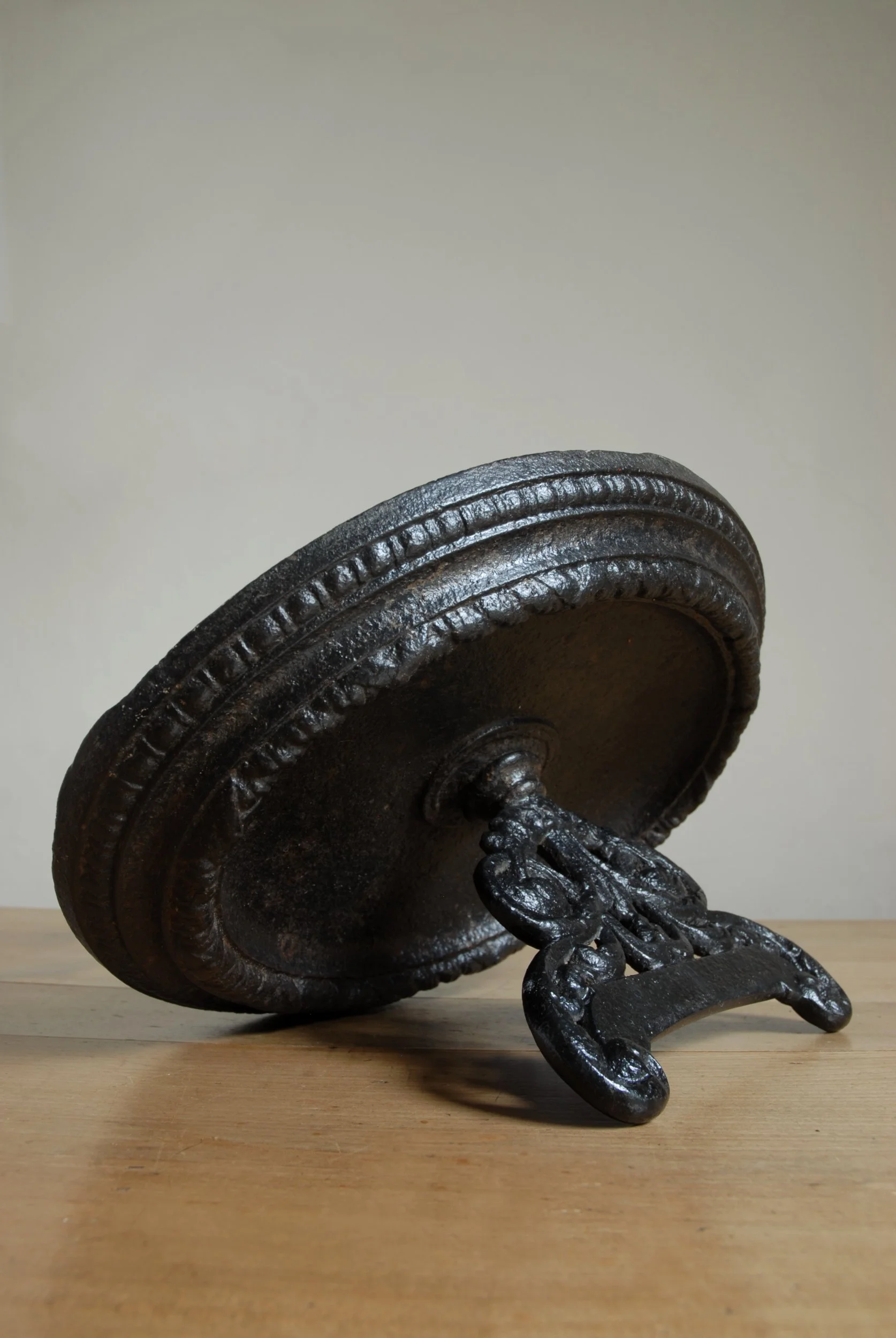 SIZED 1574 Boot Scraper Antique Waterandwooduk.JPG