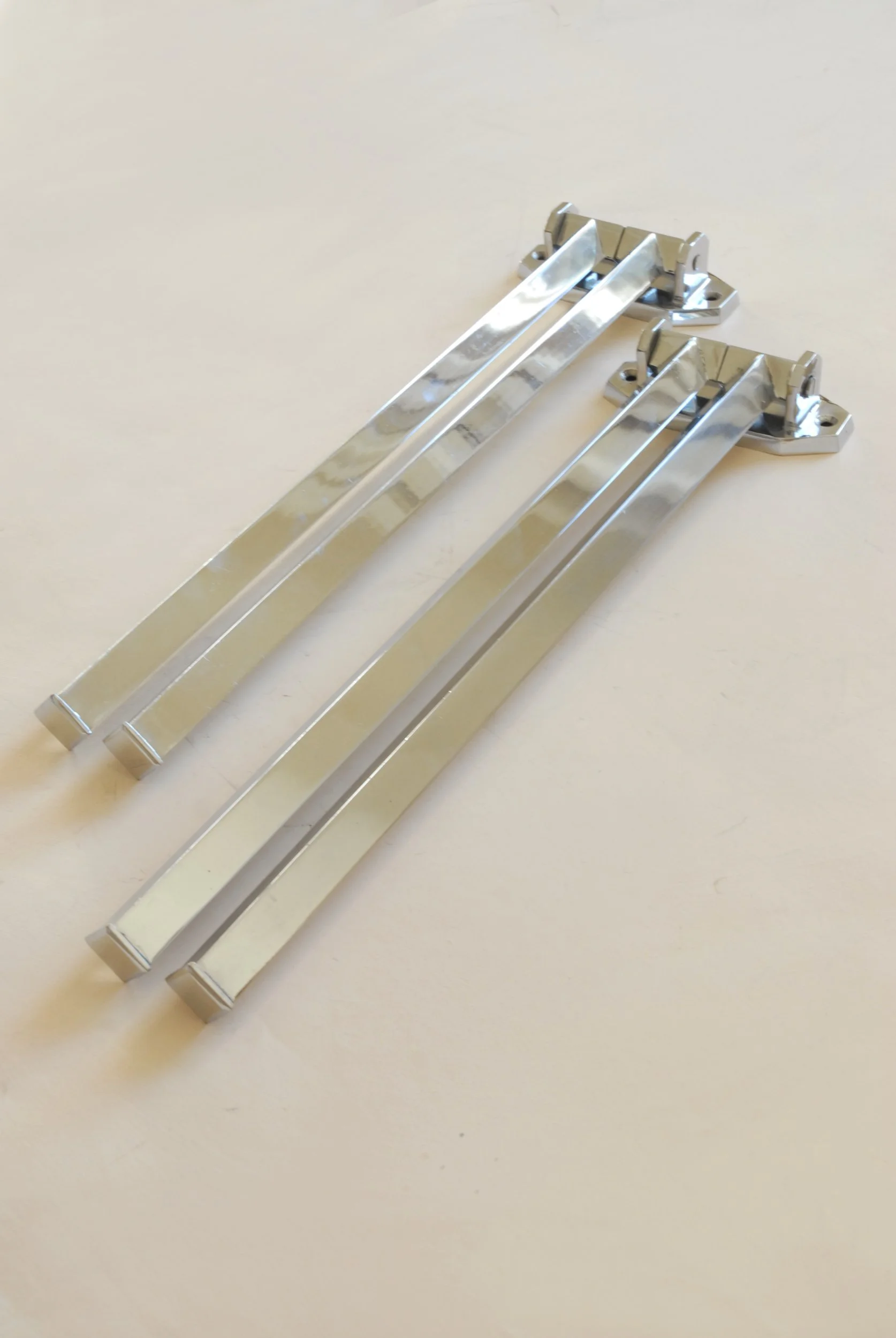 SIZED 1610 Deco Towel Rail Chrome.JPG