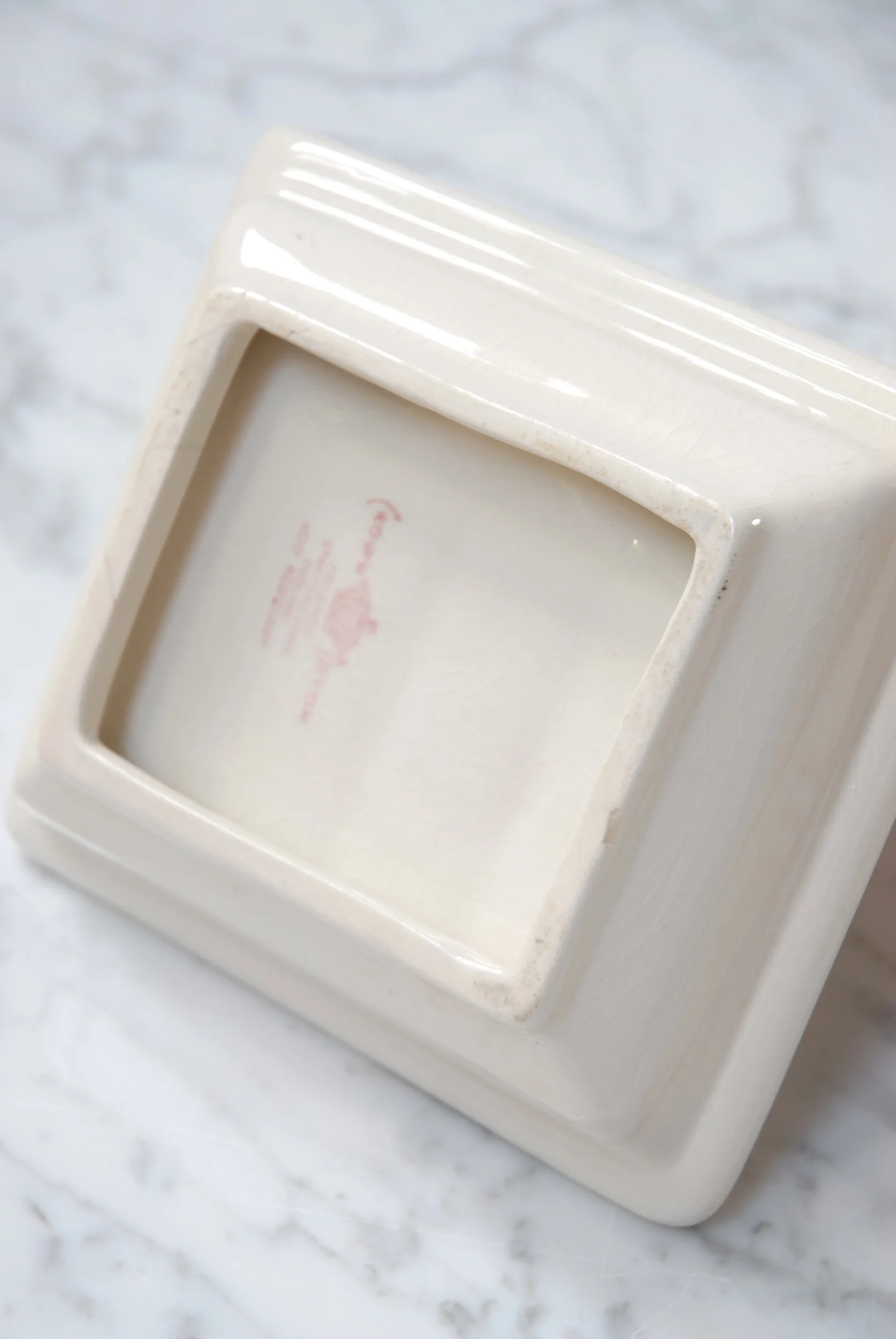 SIZED 1442 Victorian Soap Dish.JPG