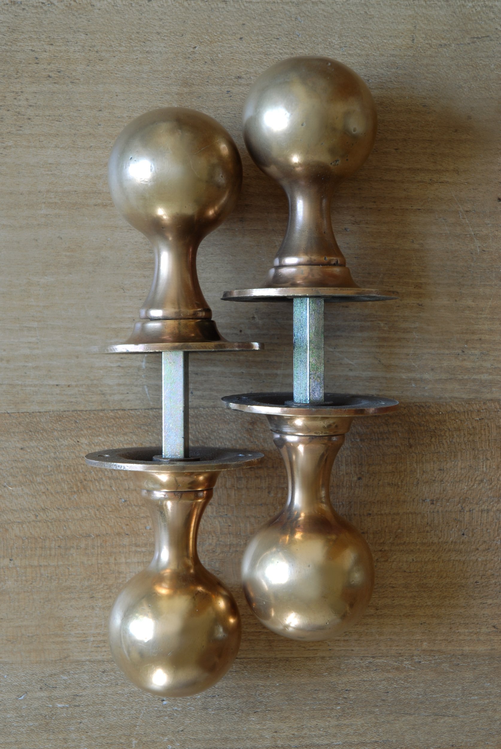 SIZED 1601 Brass Antique Door Knobs Waterandwooduk.JPG