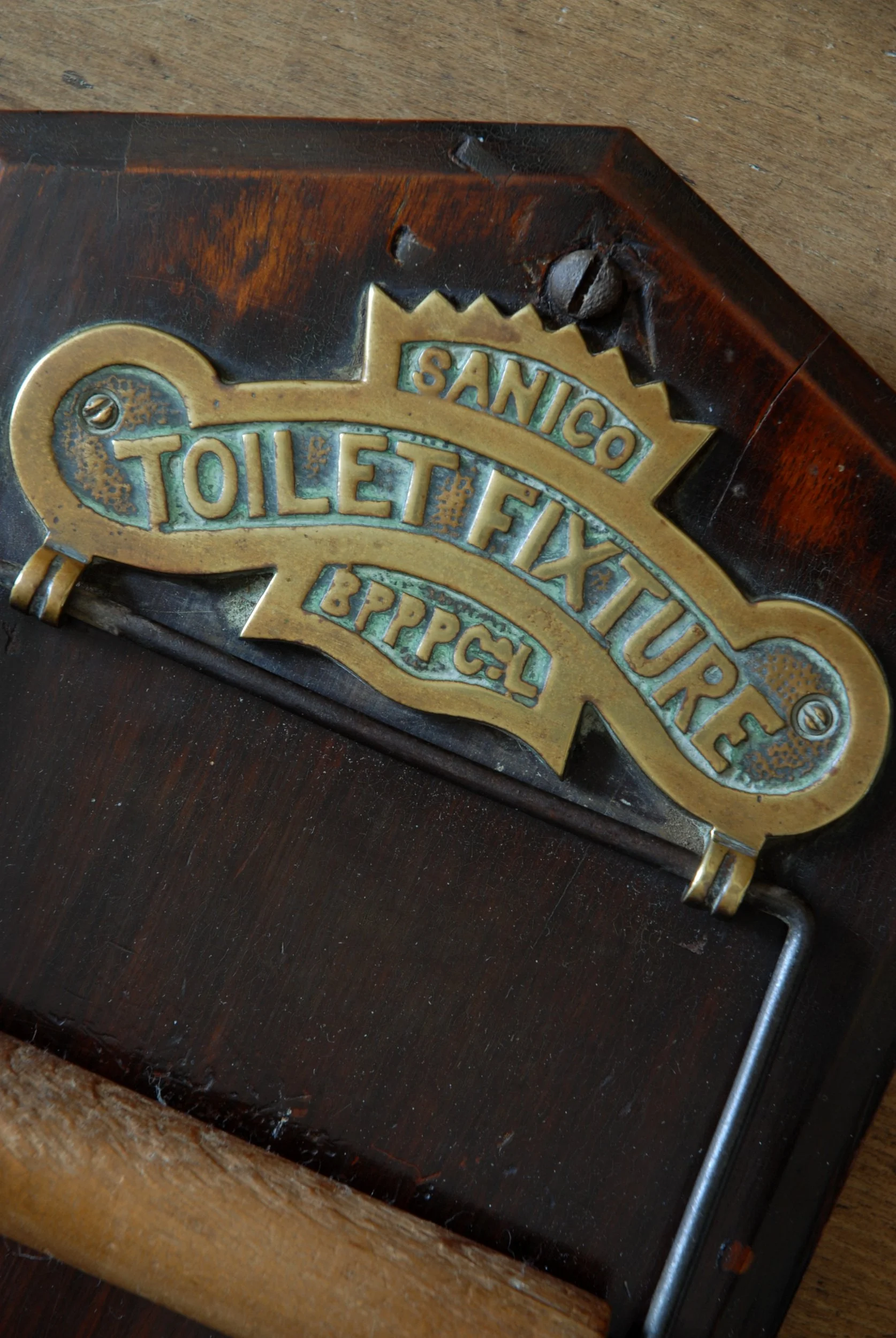 SIZED 1592 Brass Toilet Roll Holder.JPG