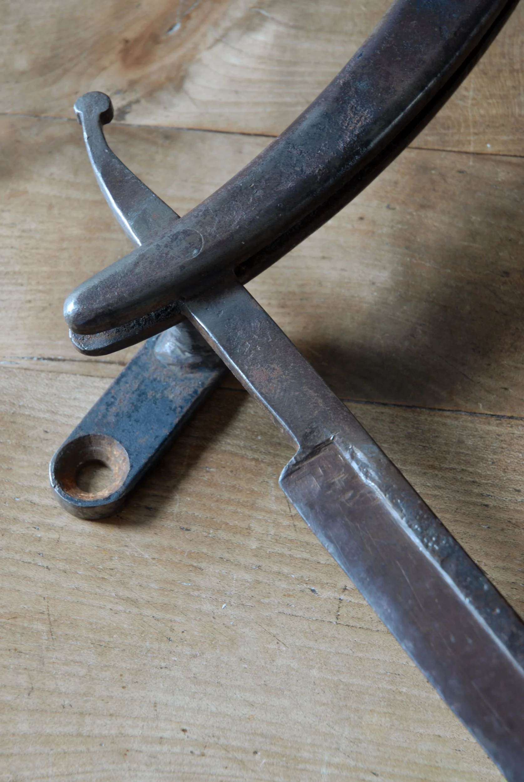 SIZED 1593 Iron Handle.JPG