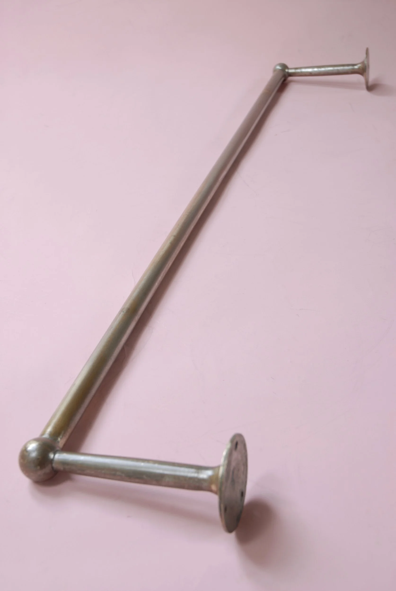 SIZED 1471 Nickel Antique Towel Rail.JPG