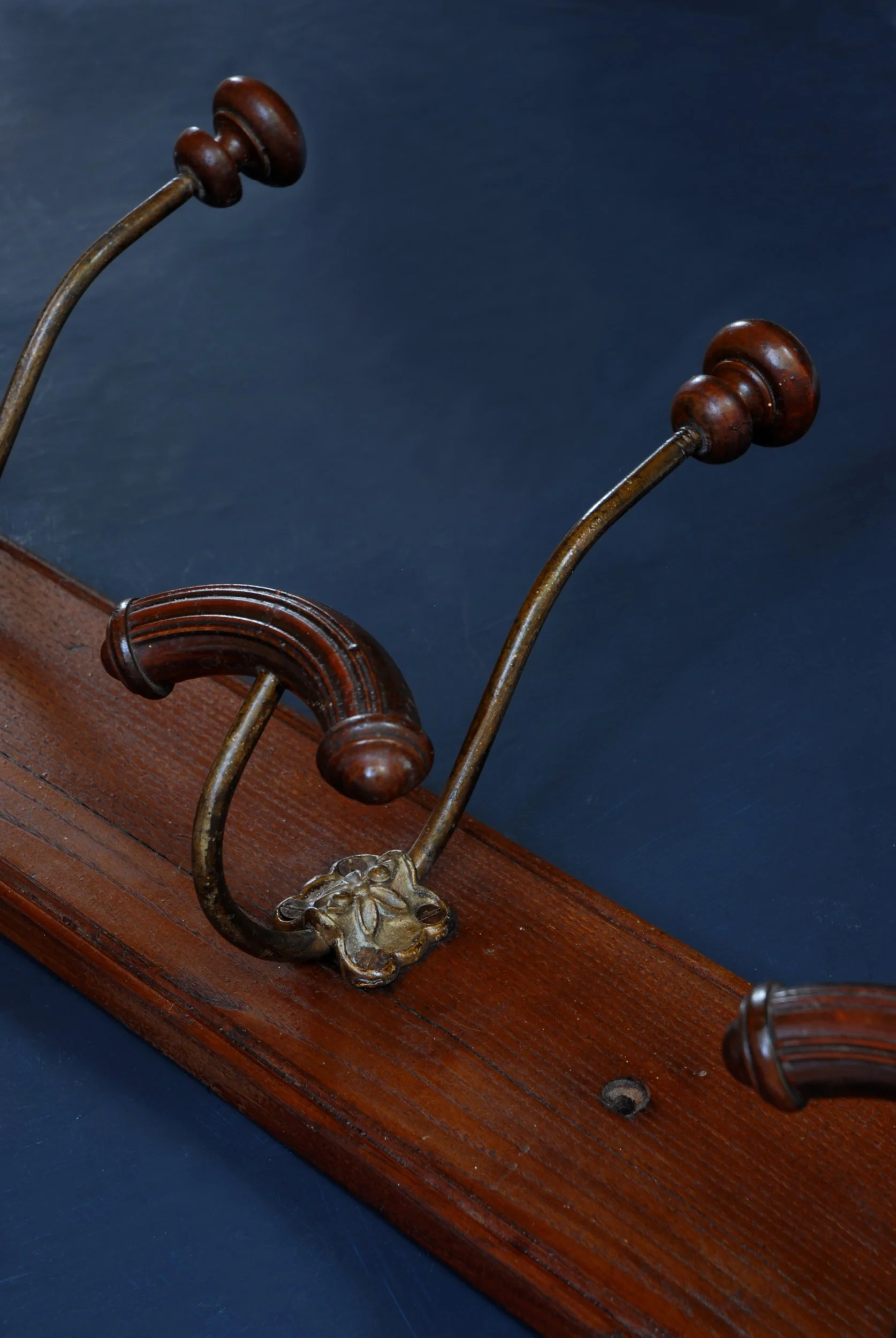 SIZED 1576 Vintage Hooks.JPG