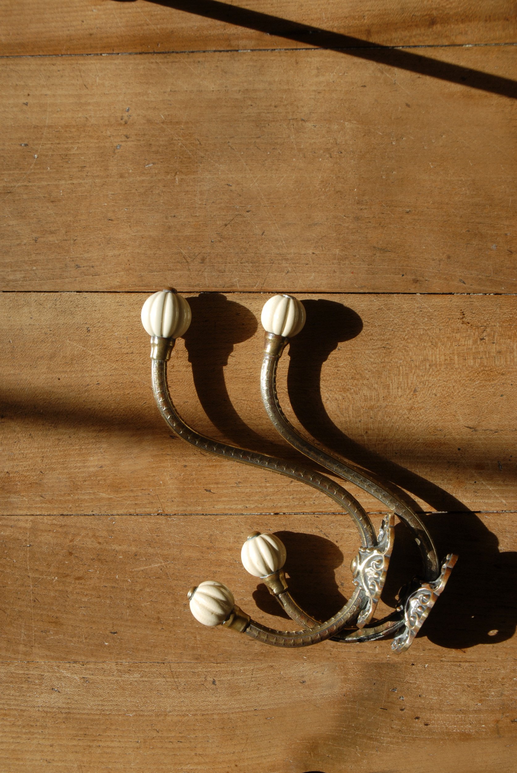 SIZED 1611 Brass Victorian Hooks.JPG