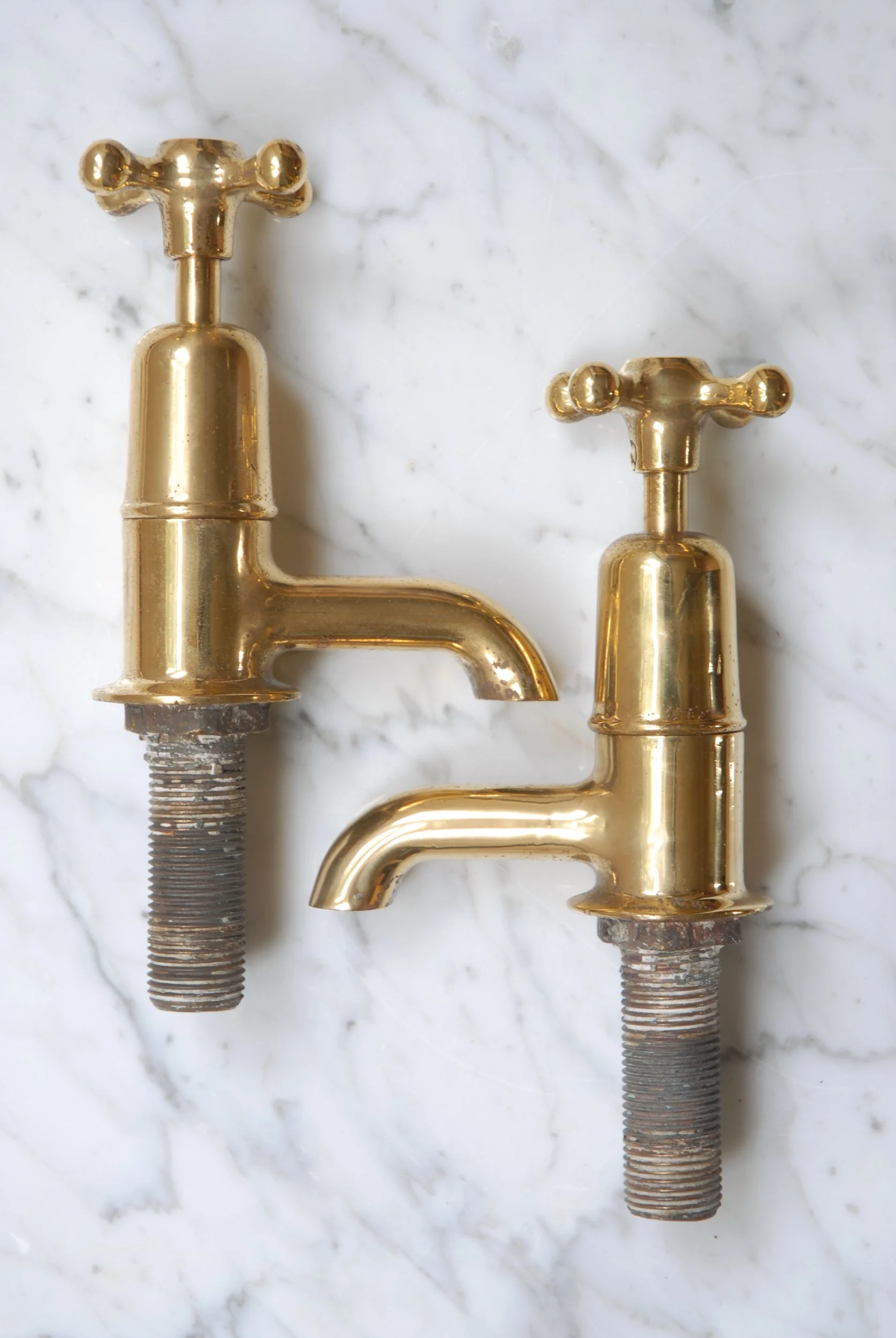SIZED 1473 Brass Antique Taps Waterandwooduk.JPG