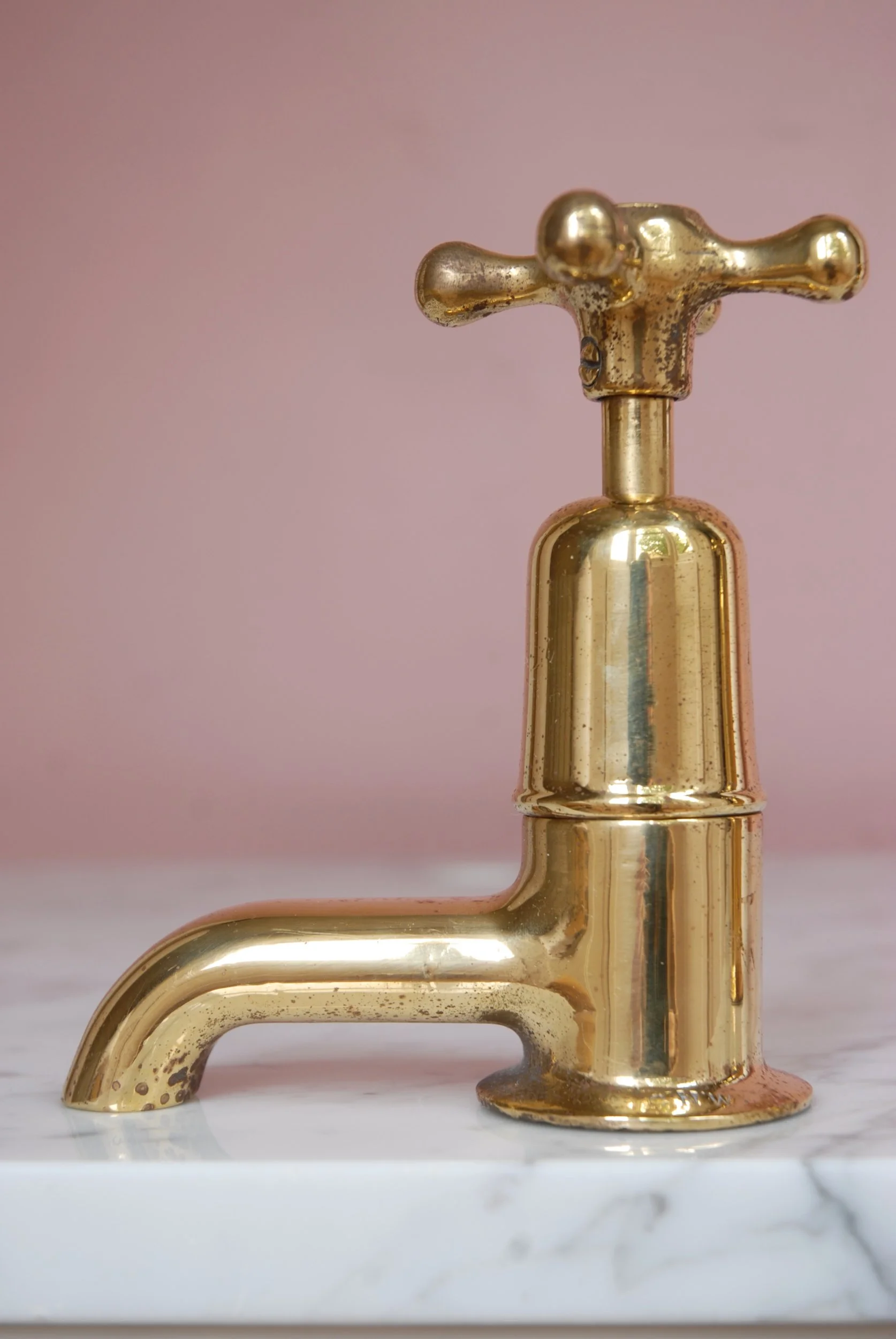 SIZED 1473 Vintage Brass Taps Waterandwooduk.JPG