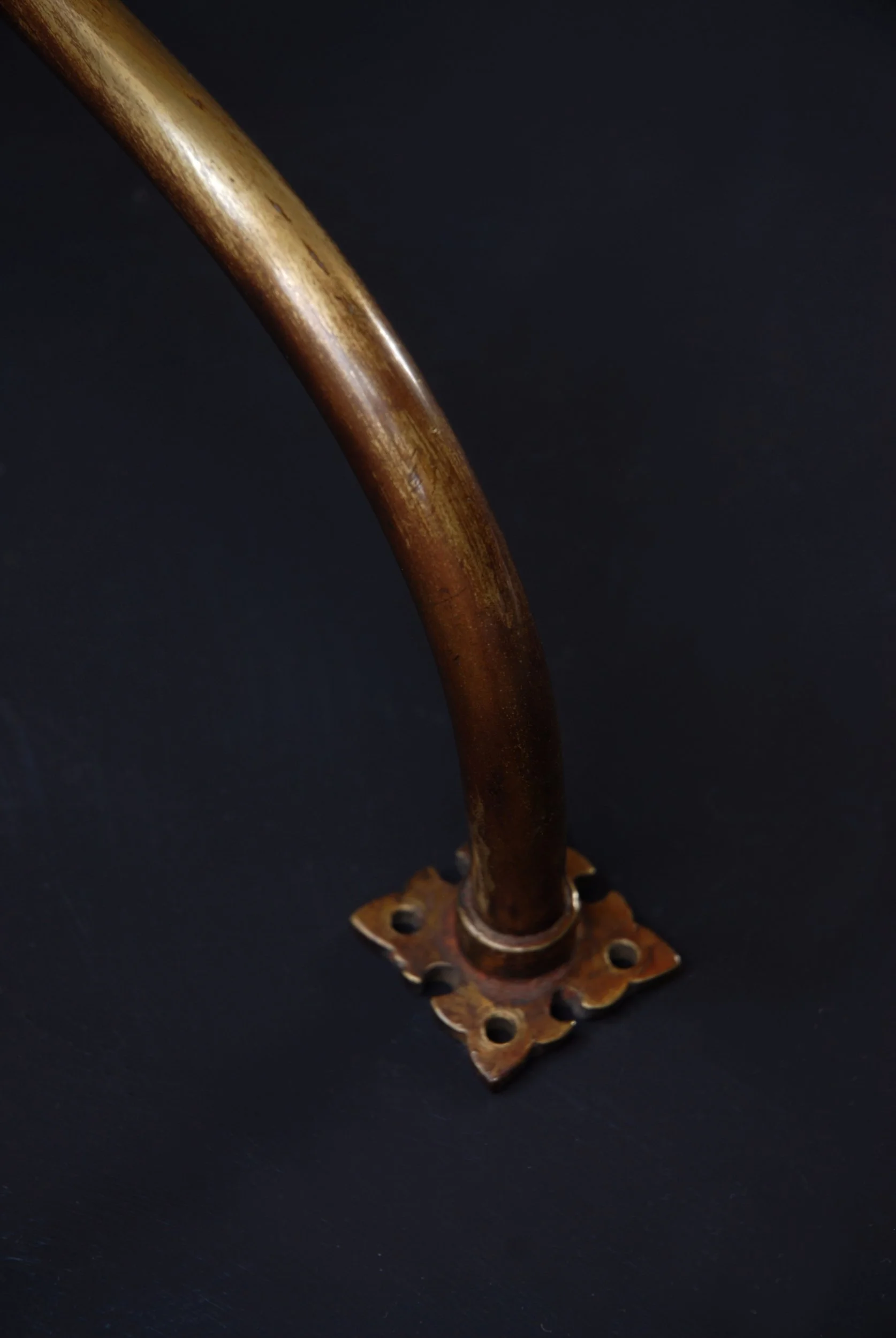 SIZED 1538 Brass Towel Rail Waterandwooduk.JPG