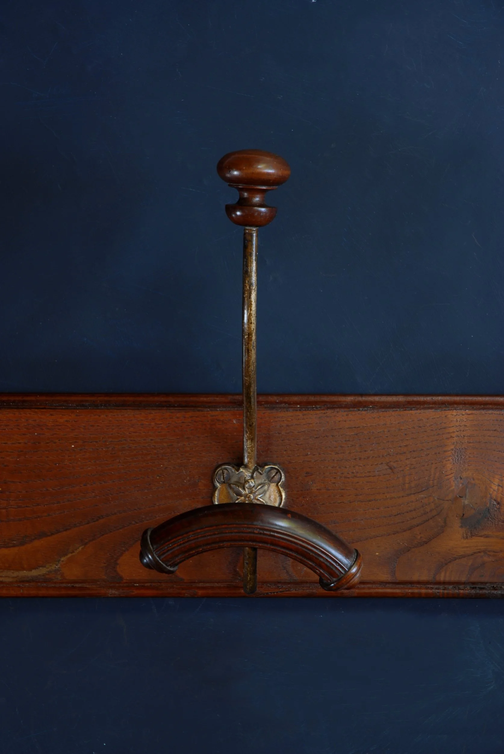 SIZED 1576 French Antique Coat Hooks Rack.JPG