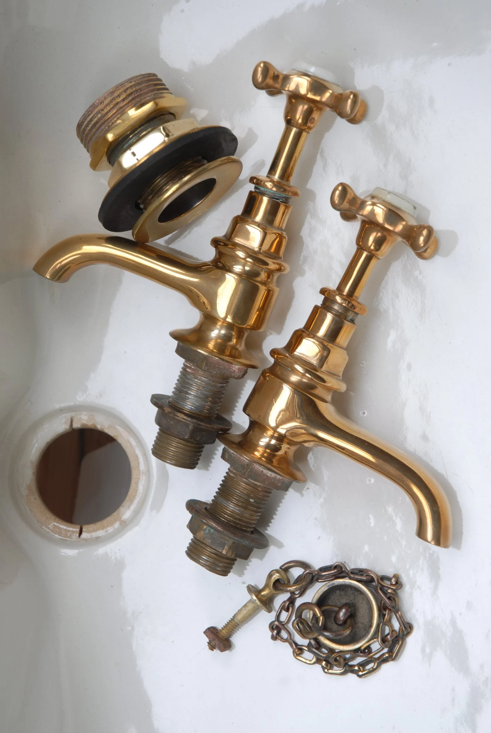 SIZED 1350 Wash Basin.JPG