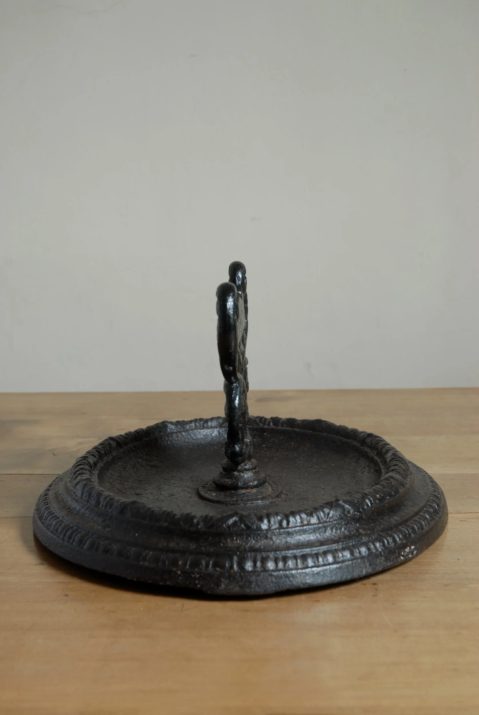 SIZED 1574 Antique Boot Scraper Old.JPG