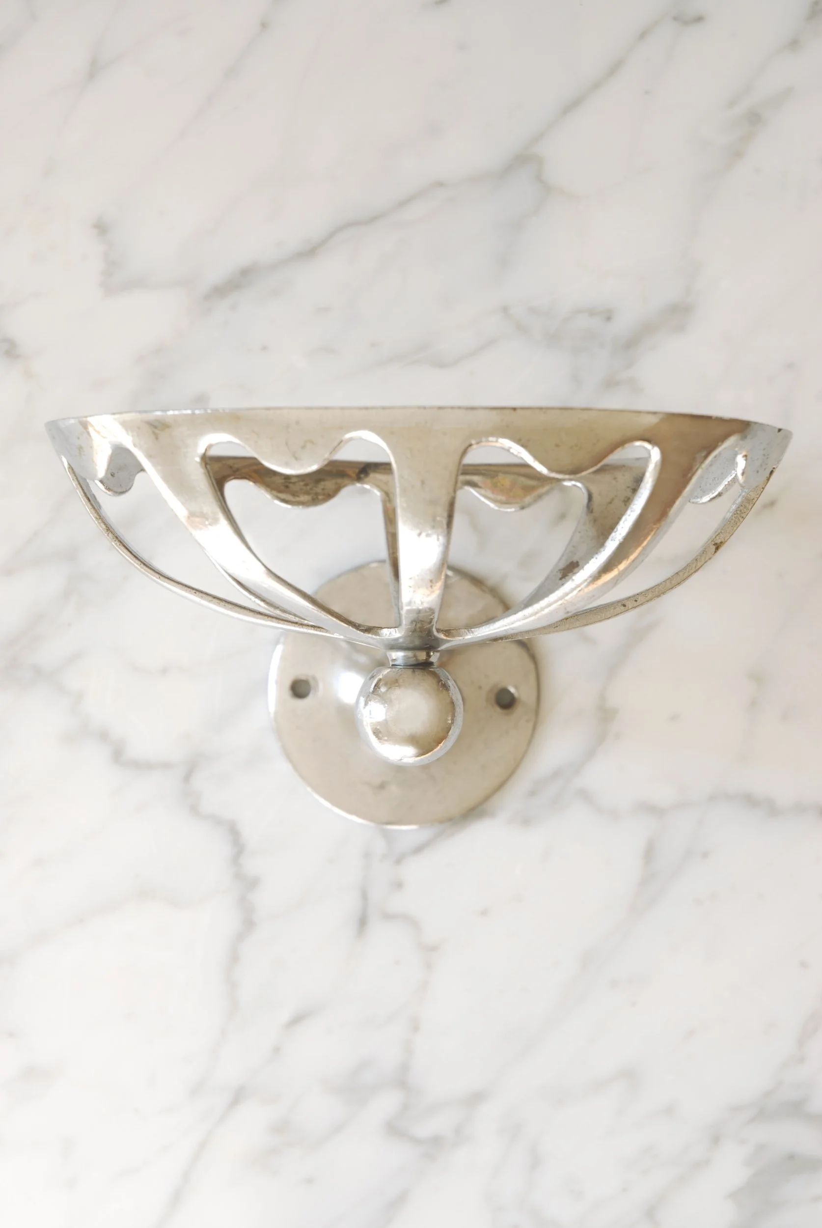 SIZED 1607 Antique Soap Dish Holder Waterandwooduk.JPG