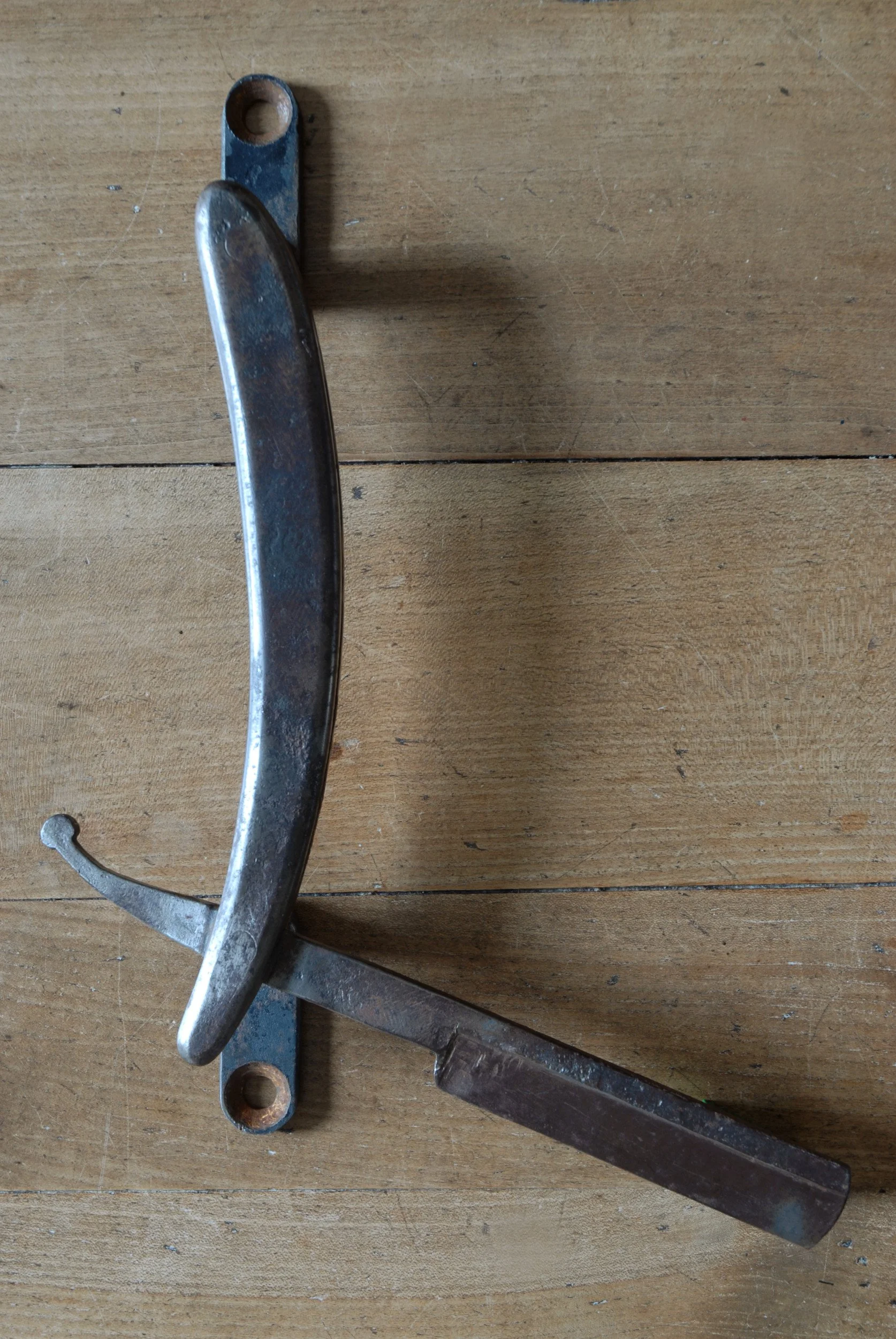 SIZED 1593 Barbers Door Handle.JPG