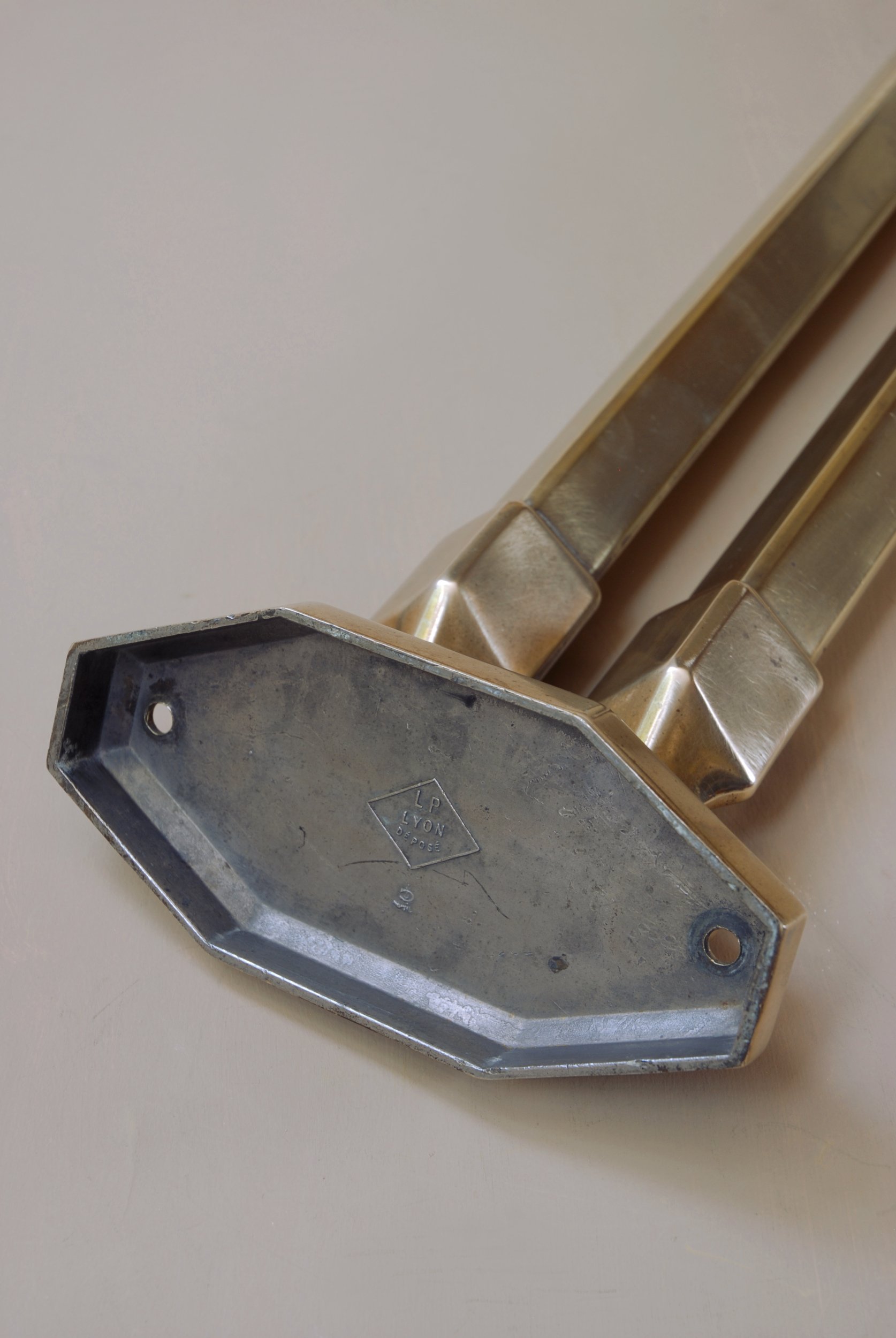 SIZED 1587 Brass Lyon Towel Bar.JPG