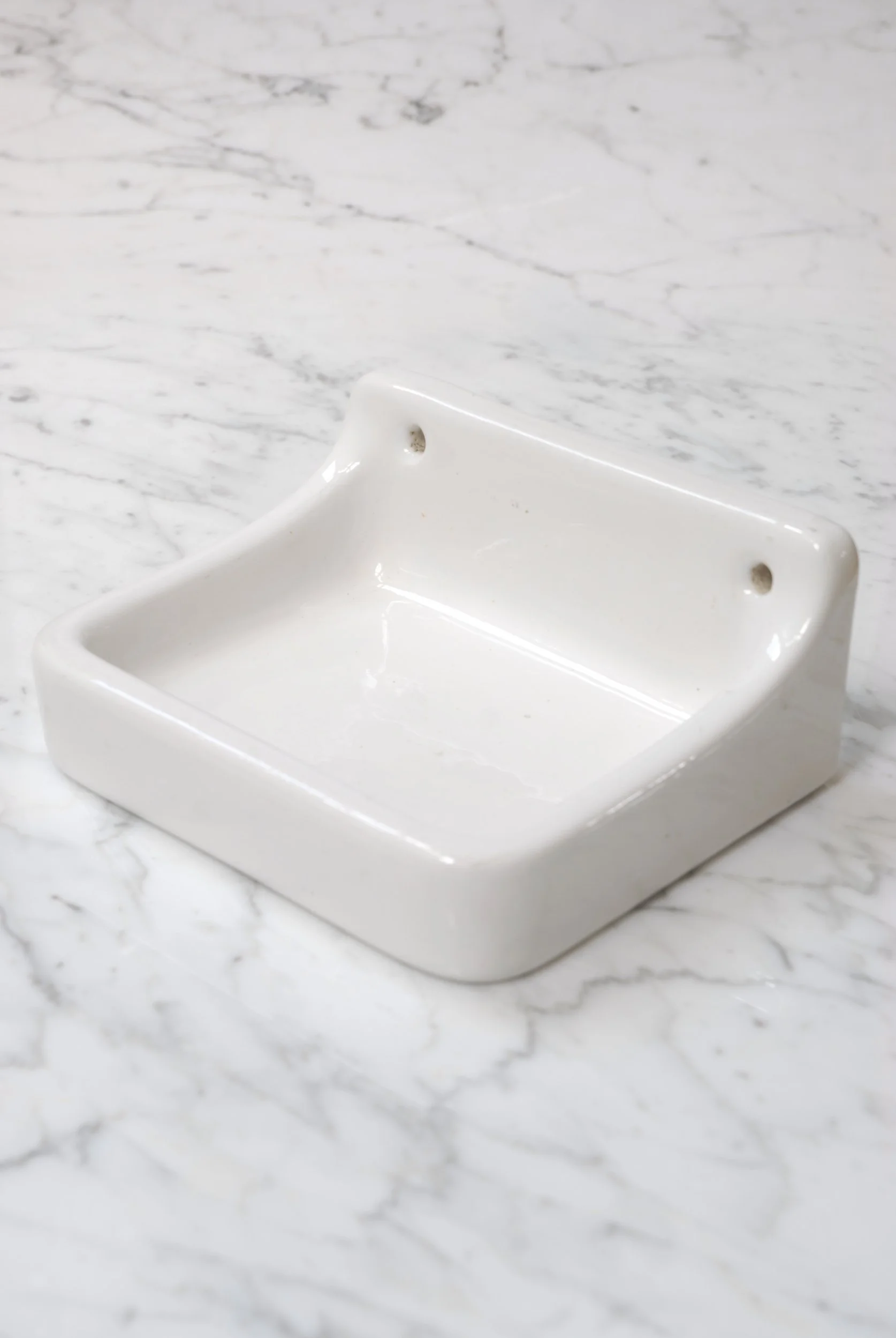 SIZED 1588 Ceramic Soap Dish.JPG