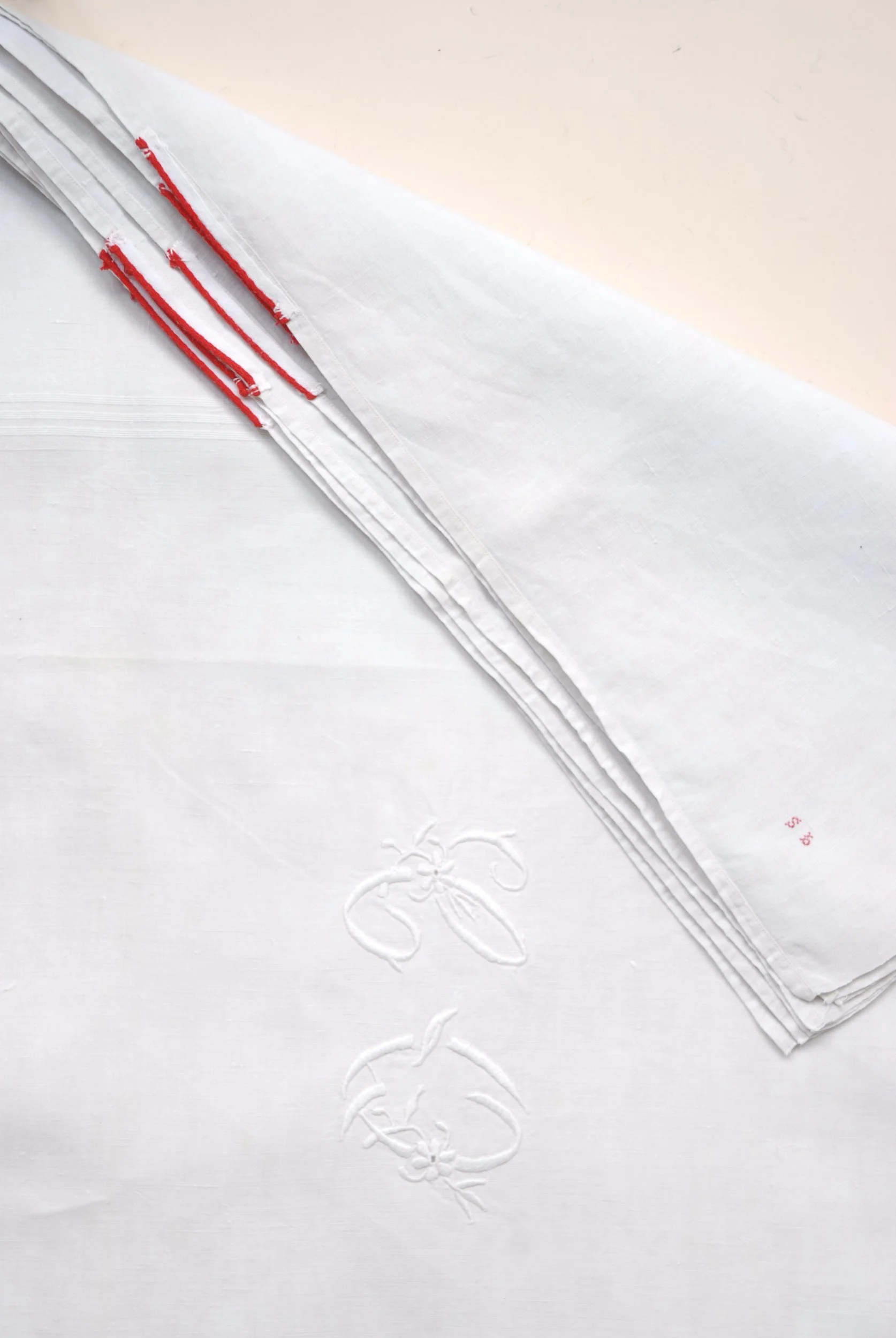 SIZED 1369 Antique Linen.JPG